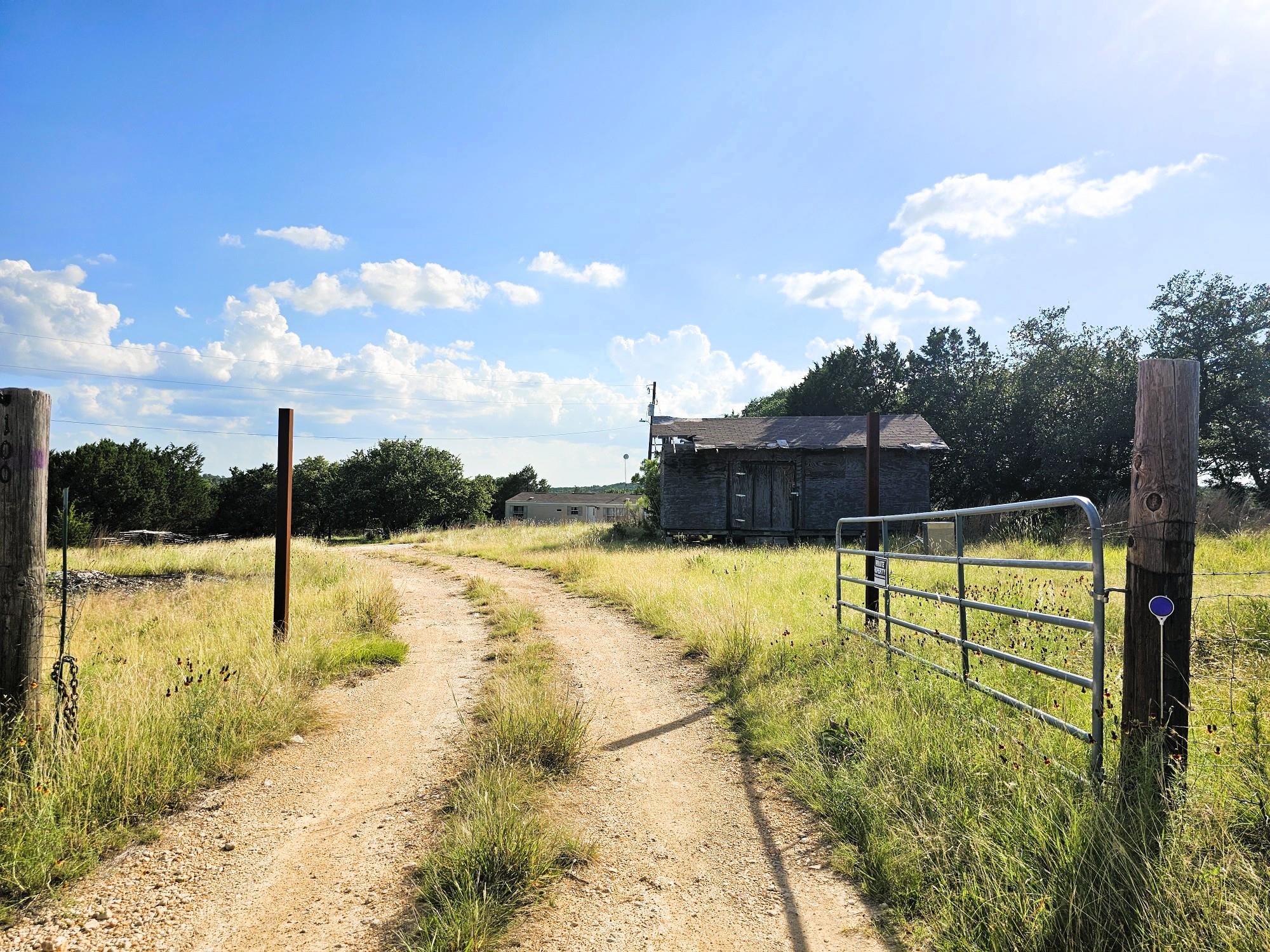100 Reavis Dr, Kempner, TX 76539