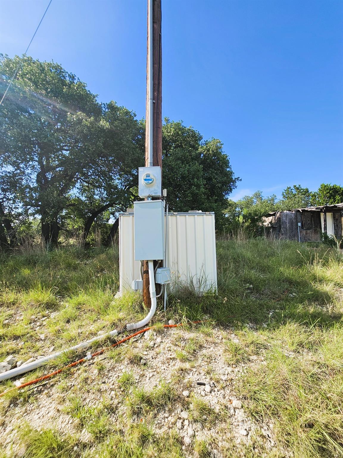 100 Reavis Dr, Kempner, TX 76539