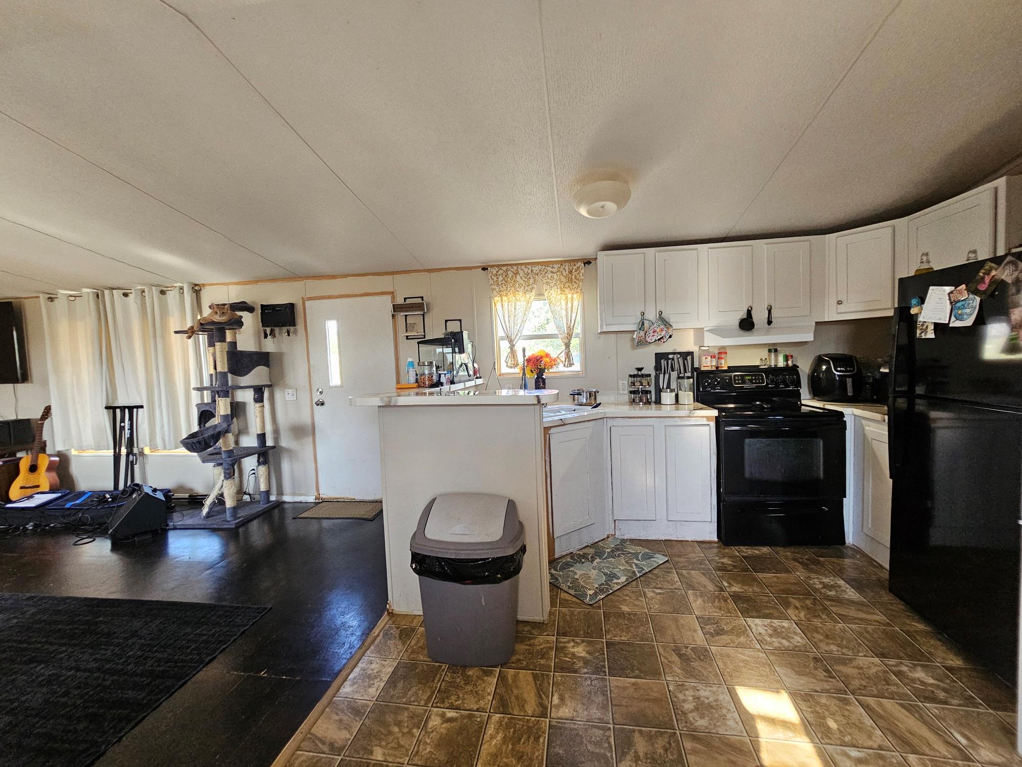100 Reavis Dr, Kempner, TX 76539
