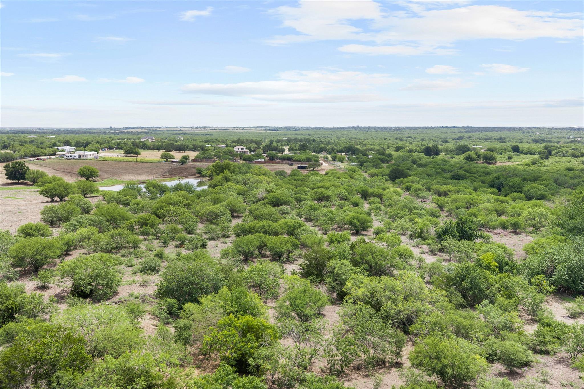 3315 Dry Creek Rd, Lockhart, TX 78644