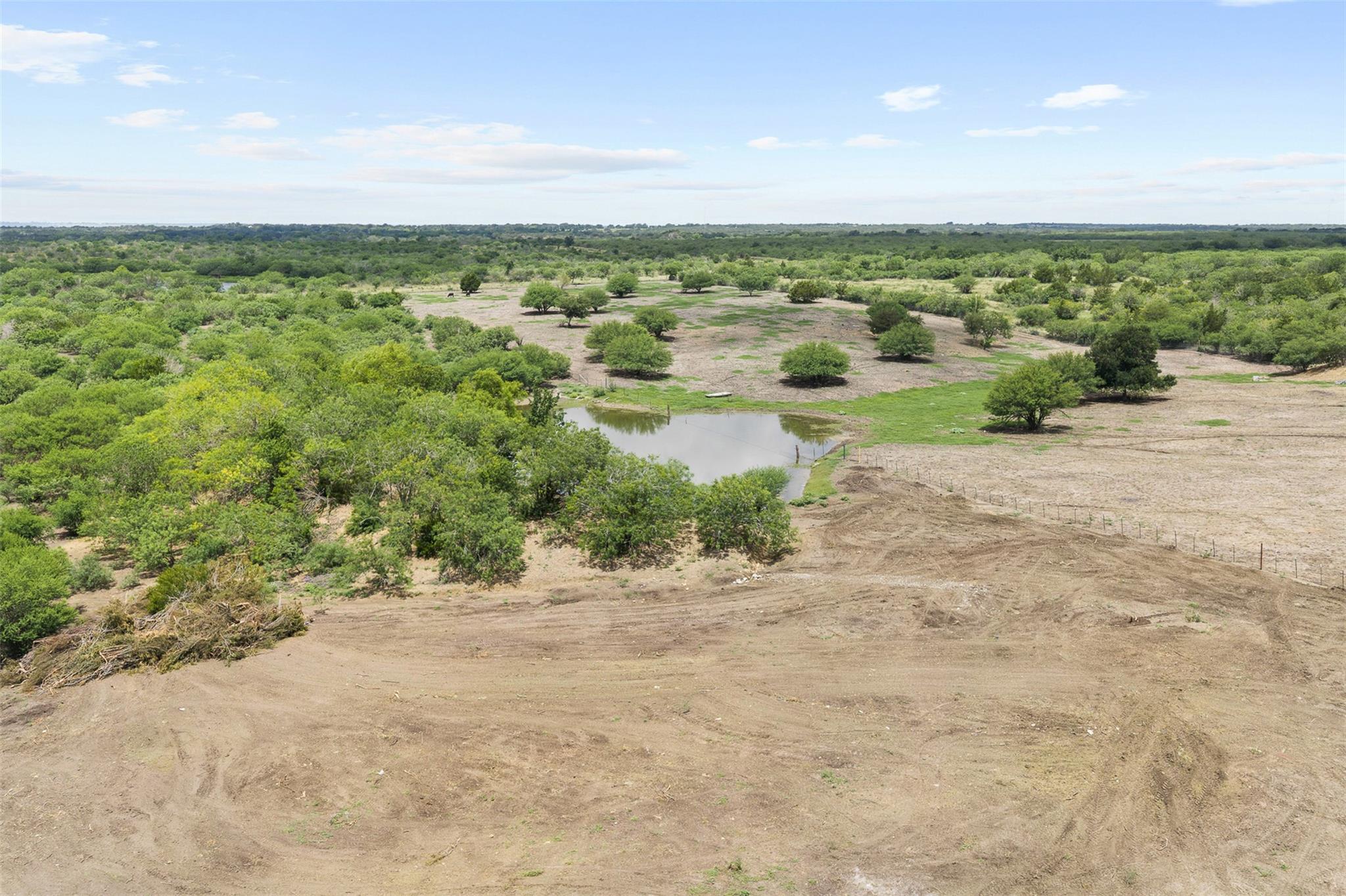3315 Dry Creek Rd, Lockhart, TX 78644