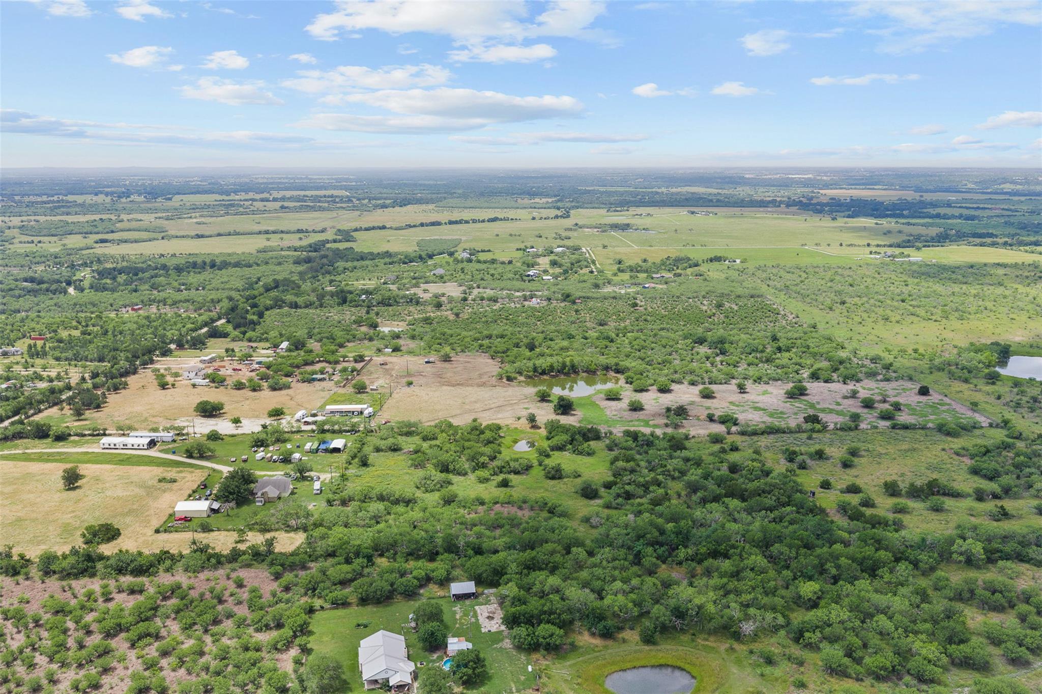 3315 Dry Creek Rd, Lockhart, TX 78644