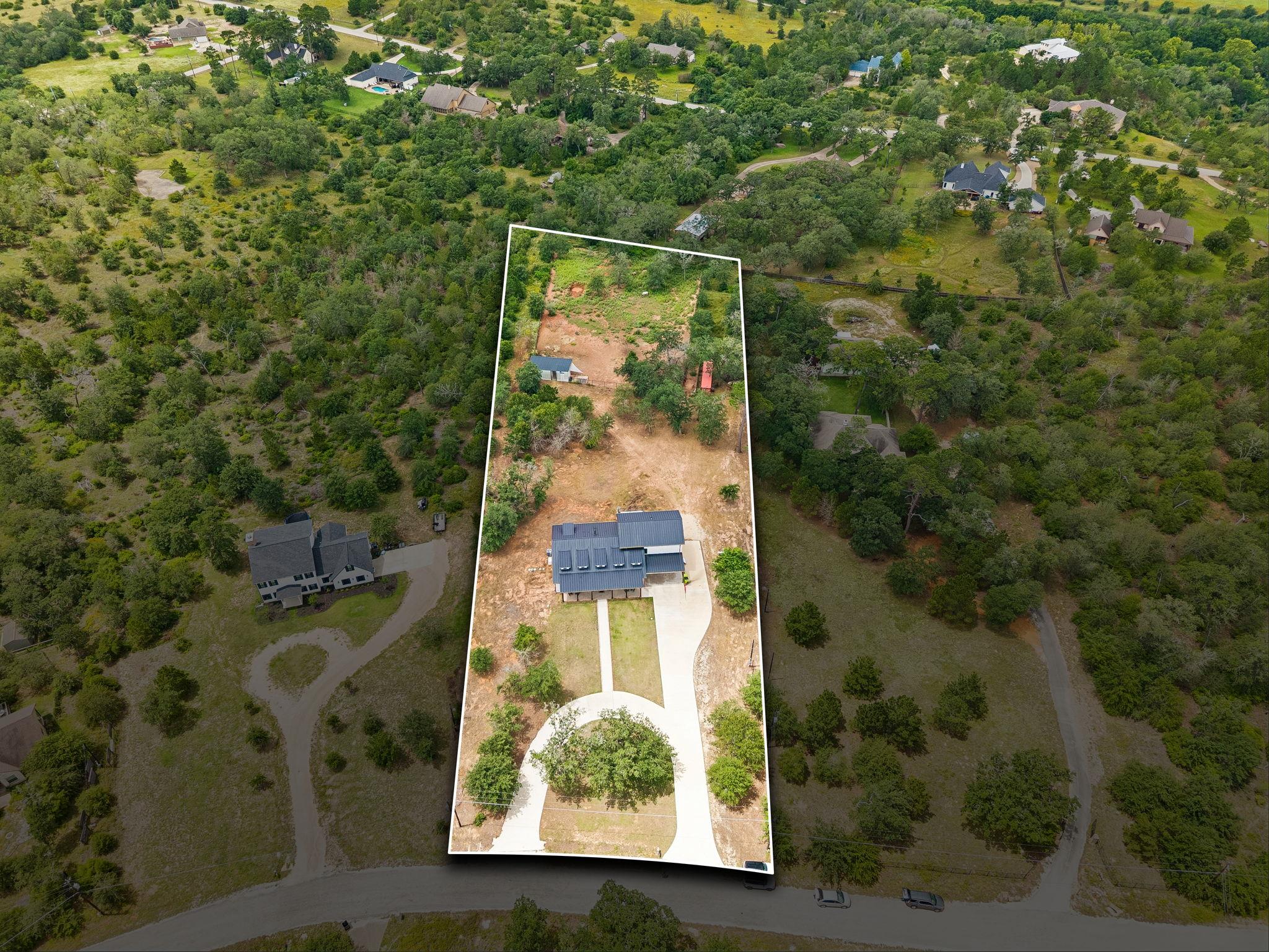 143 W Tanglebriar Ct, Bastrop, TX 78602