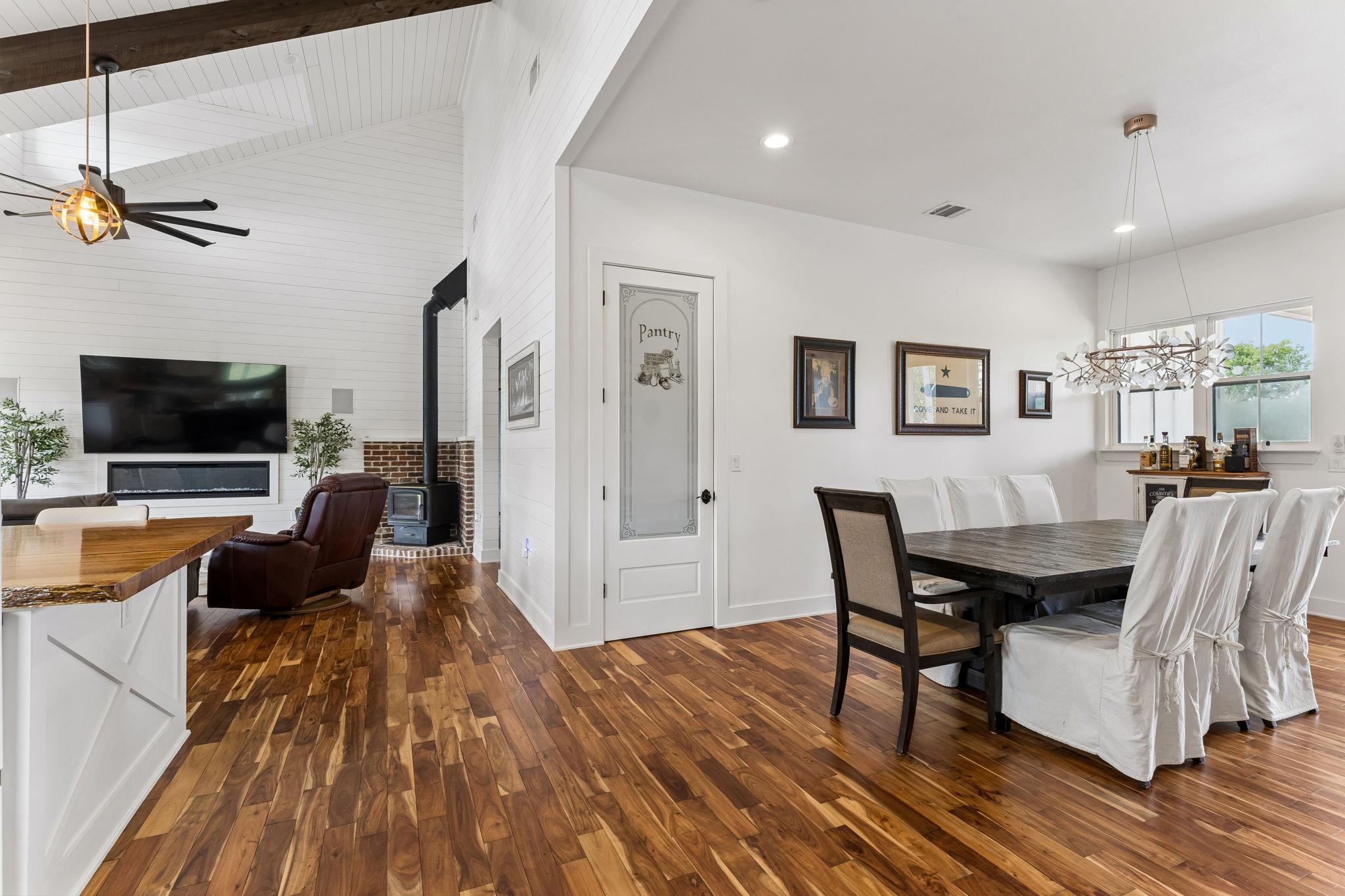 143 W Tanglebriar Ct, Bastrop, TX 78602