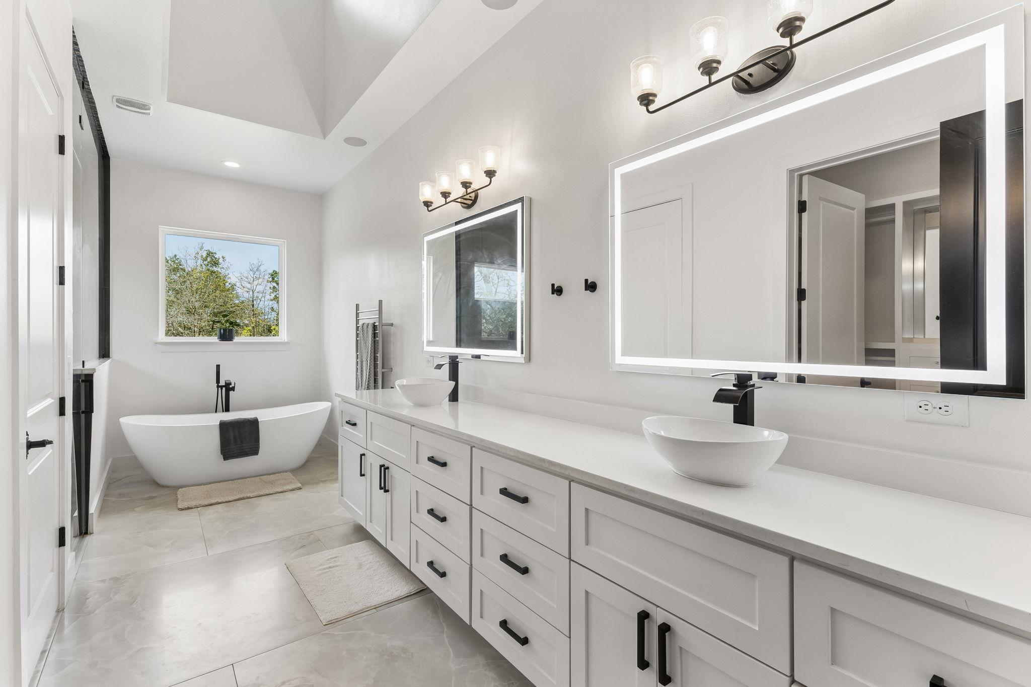 143 W Tanglebriar Ct, Bastrop, TX 78602
