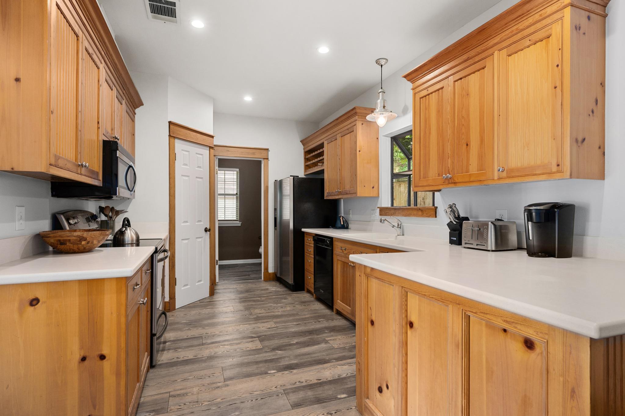2303 Big Horn Dr, Austin, TX 78734