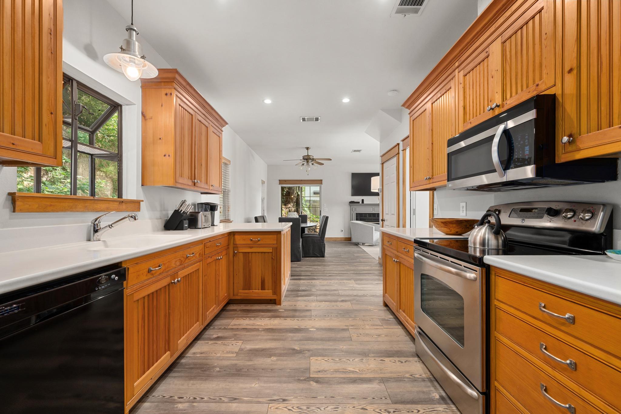 2303 Big Horn Dr, Austin, TX 78734