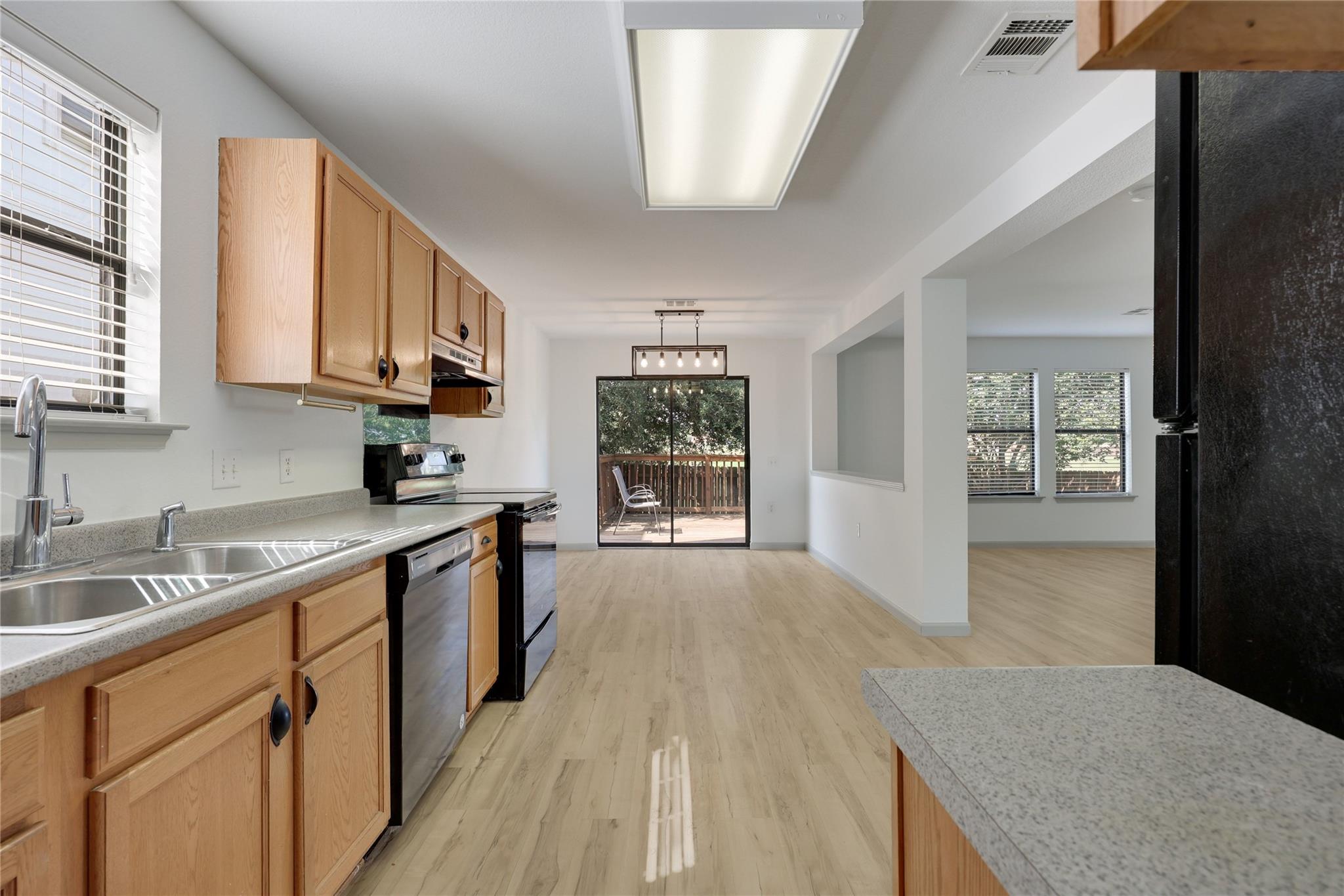 6609 Quinton Dr, Austin, TX 78747