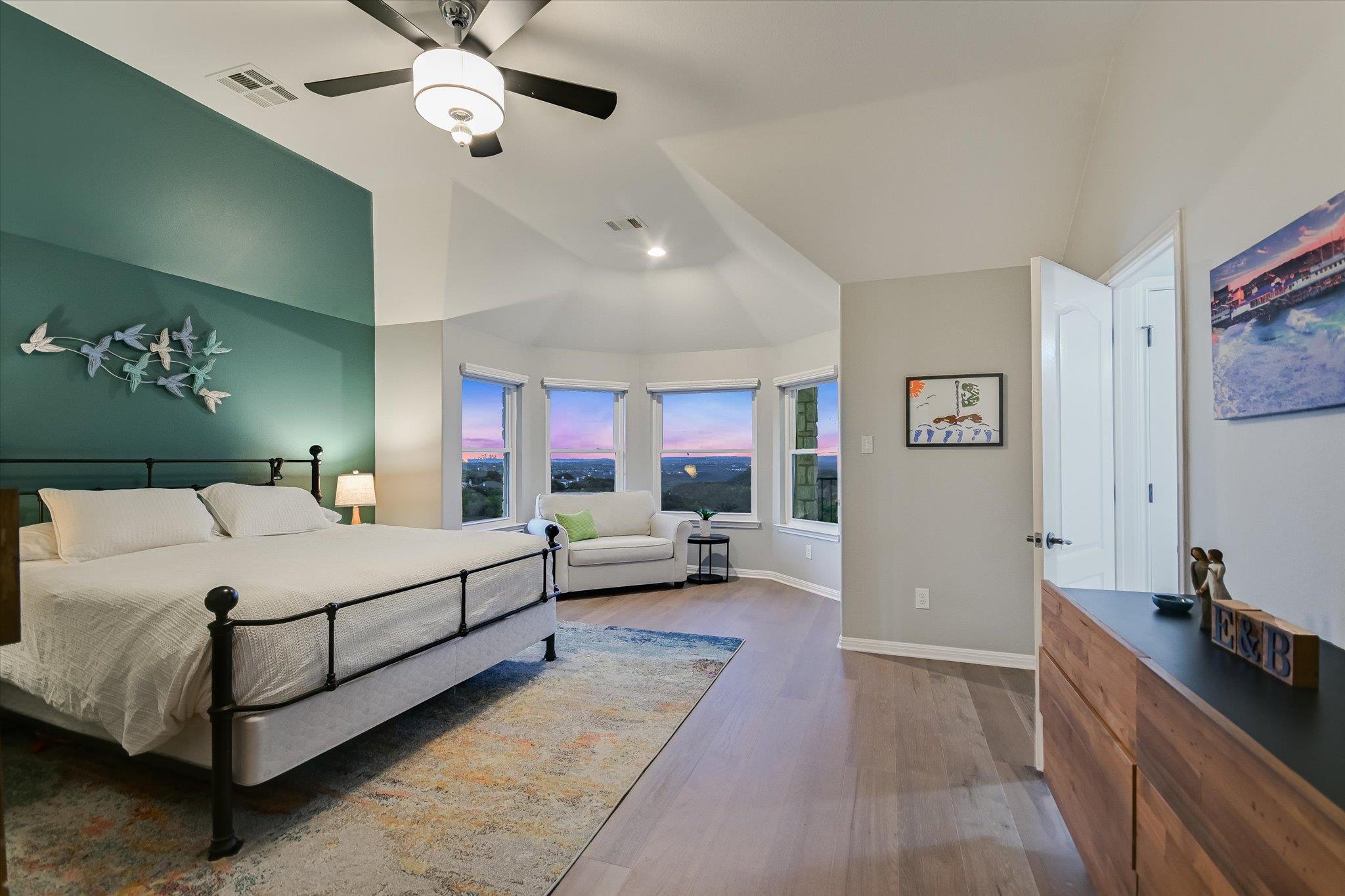 10613 Pointe View Dr, Austin, TX 78738