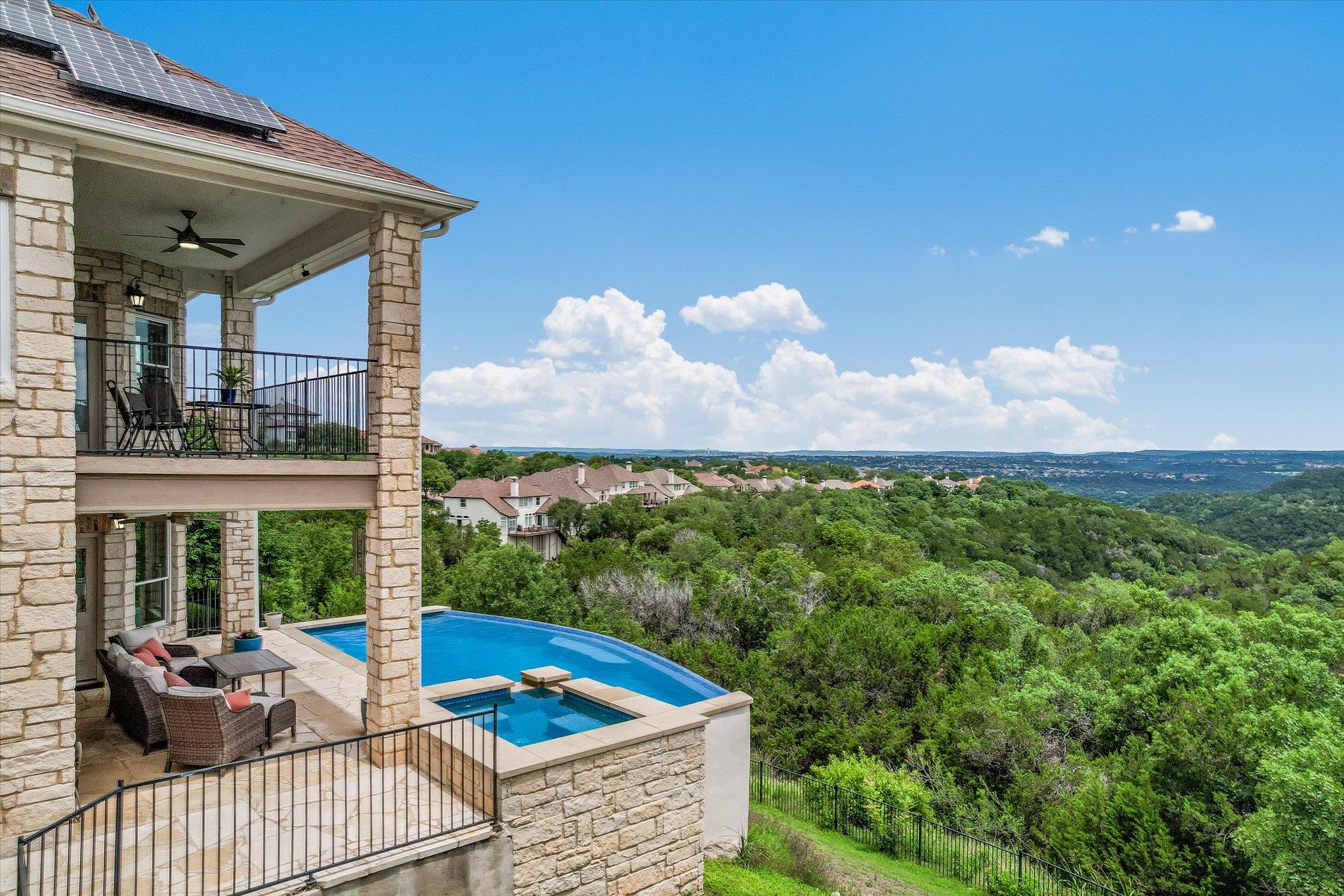 10613 Pointe View Dr, Austin, TX 78738