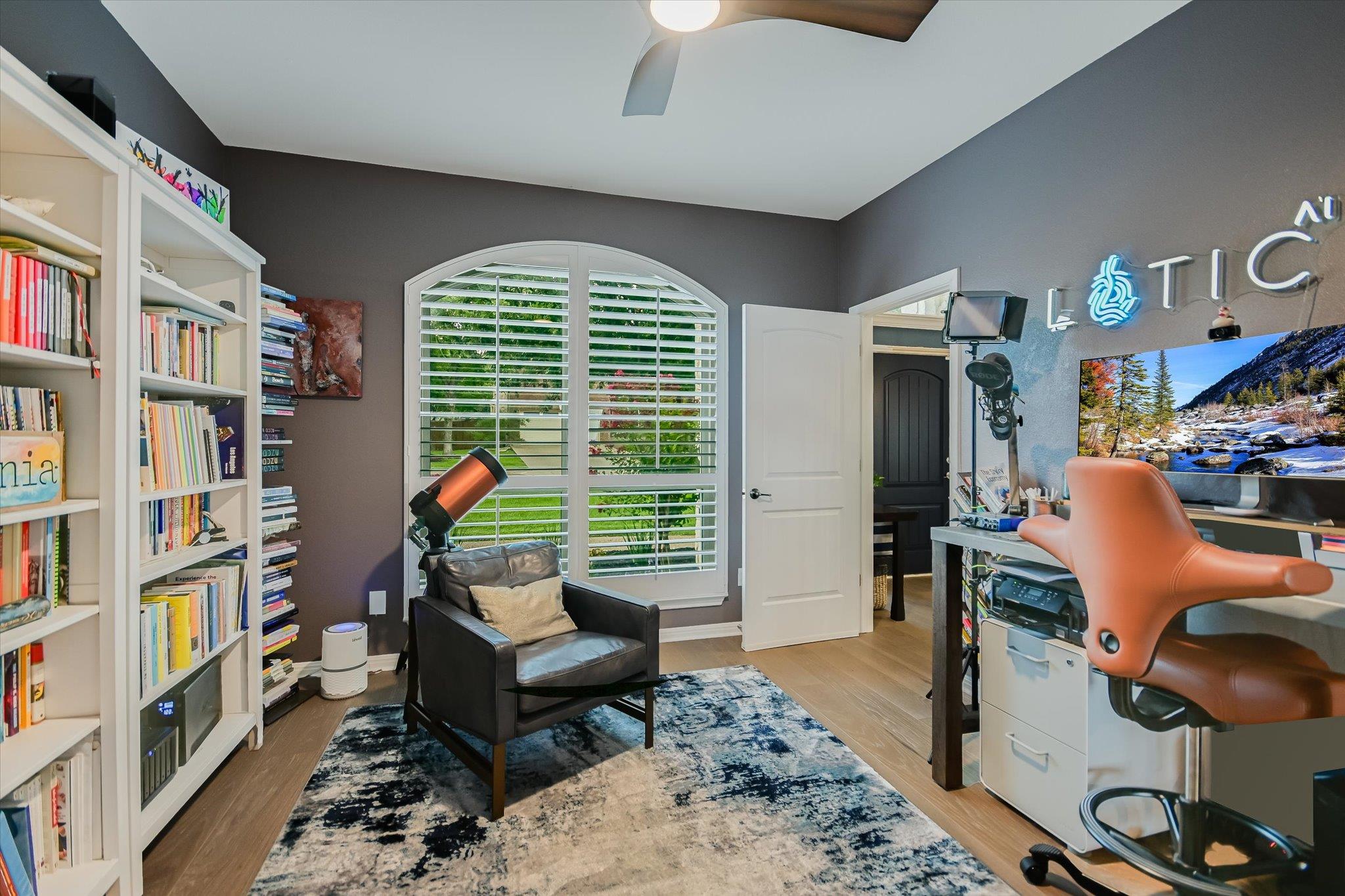 10613 Pointe View Dr, Austin, TX 78738
