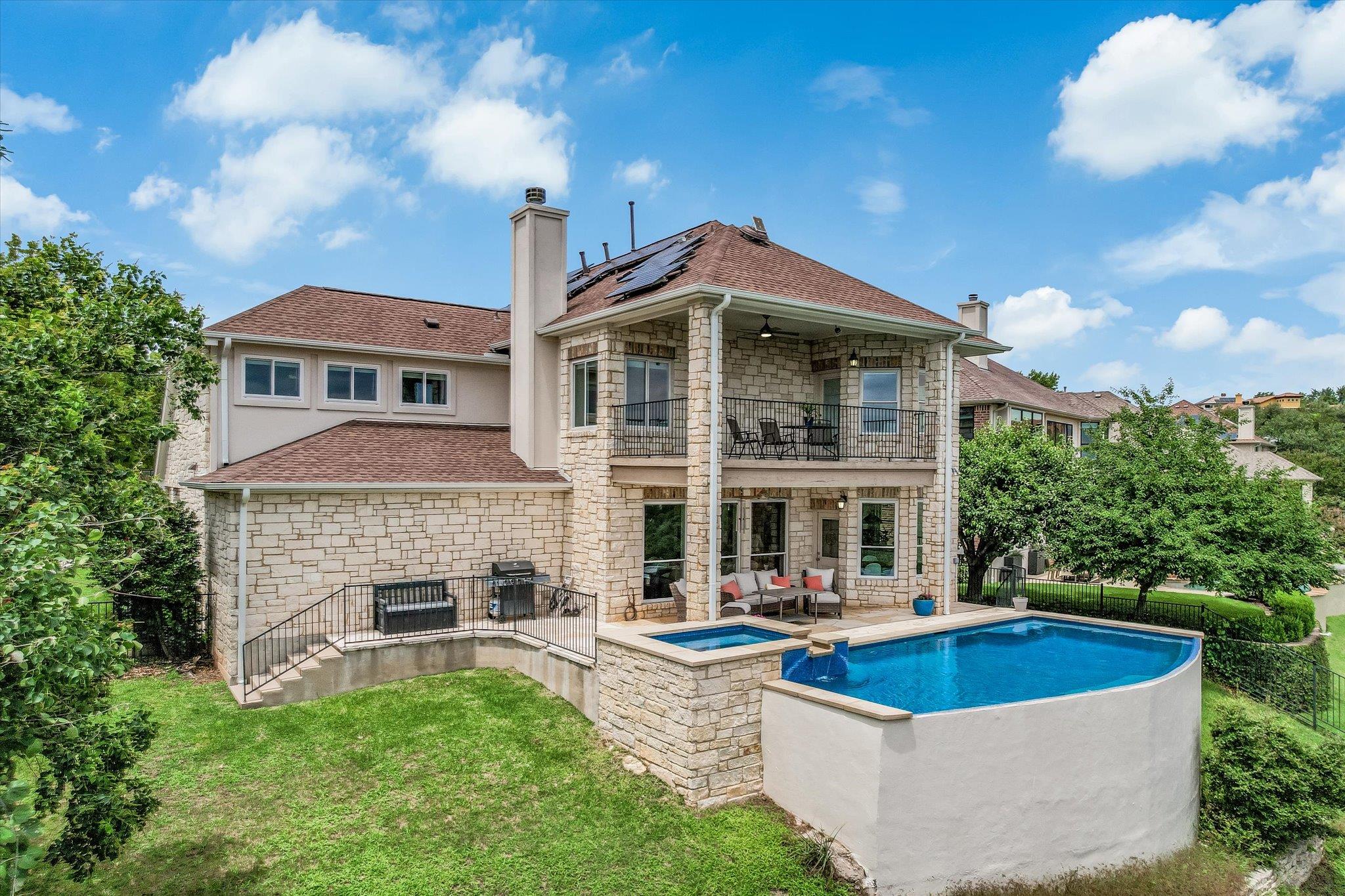 10613 Pointe View Dr, Austin, TX 78738