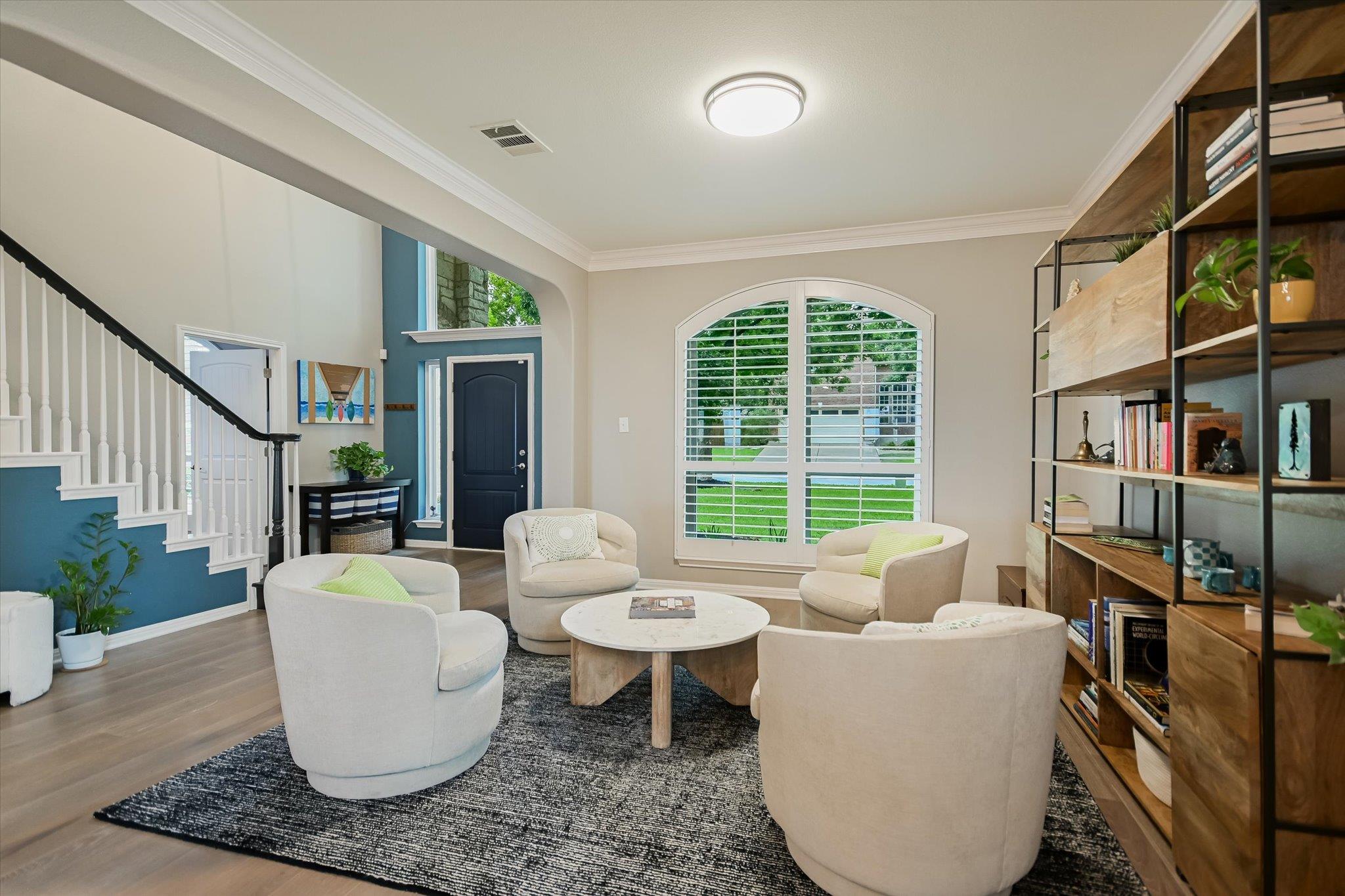 10613 Pointe View Dr, Austin, TX 78738