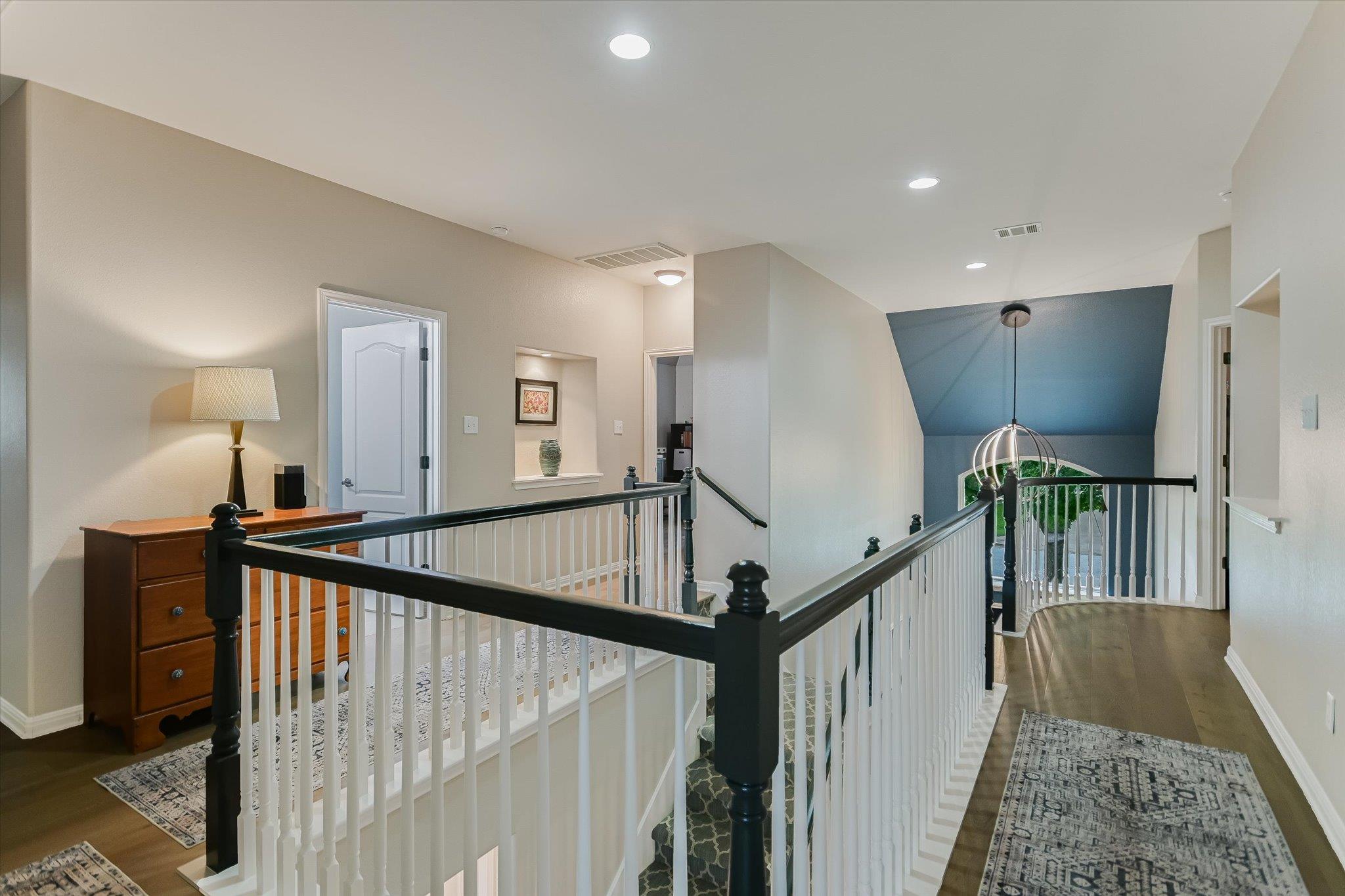 10613 Pointe View Dr, Austin, TX 78738
