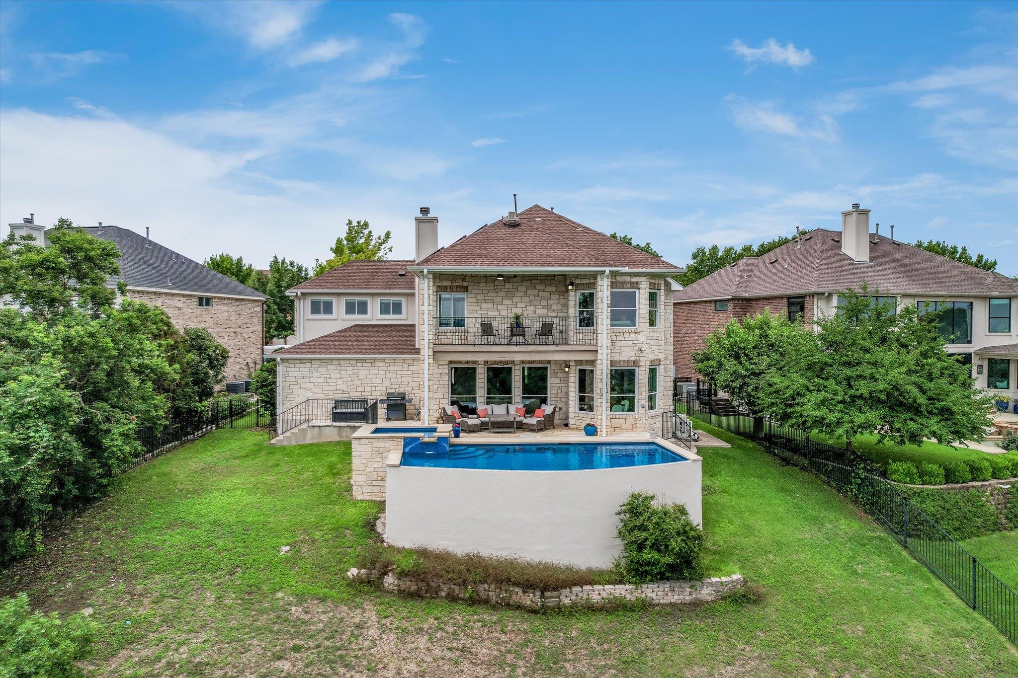 10613 Pointe View Dr, Austin, TX 78738