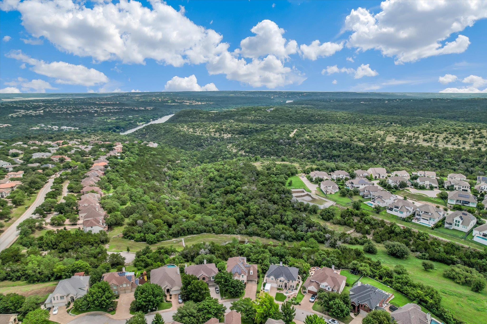 10613 Pointe View Dr, Austin, TX 78738