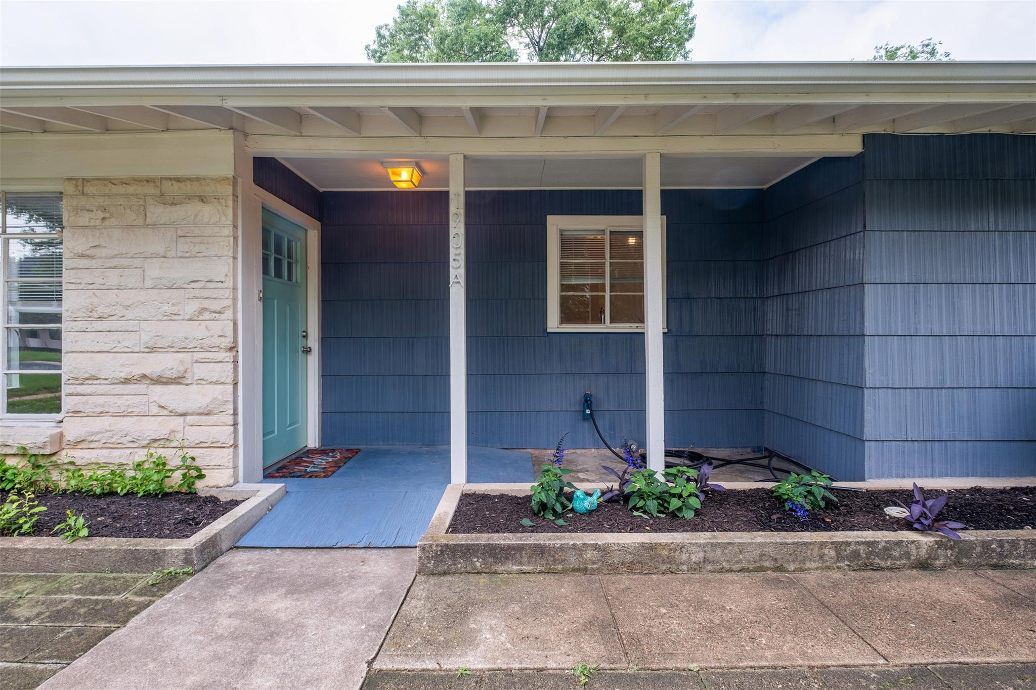 1905 W Saint Johns Ave, Austin, TX 78757