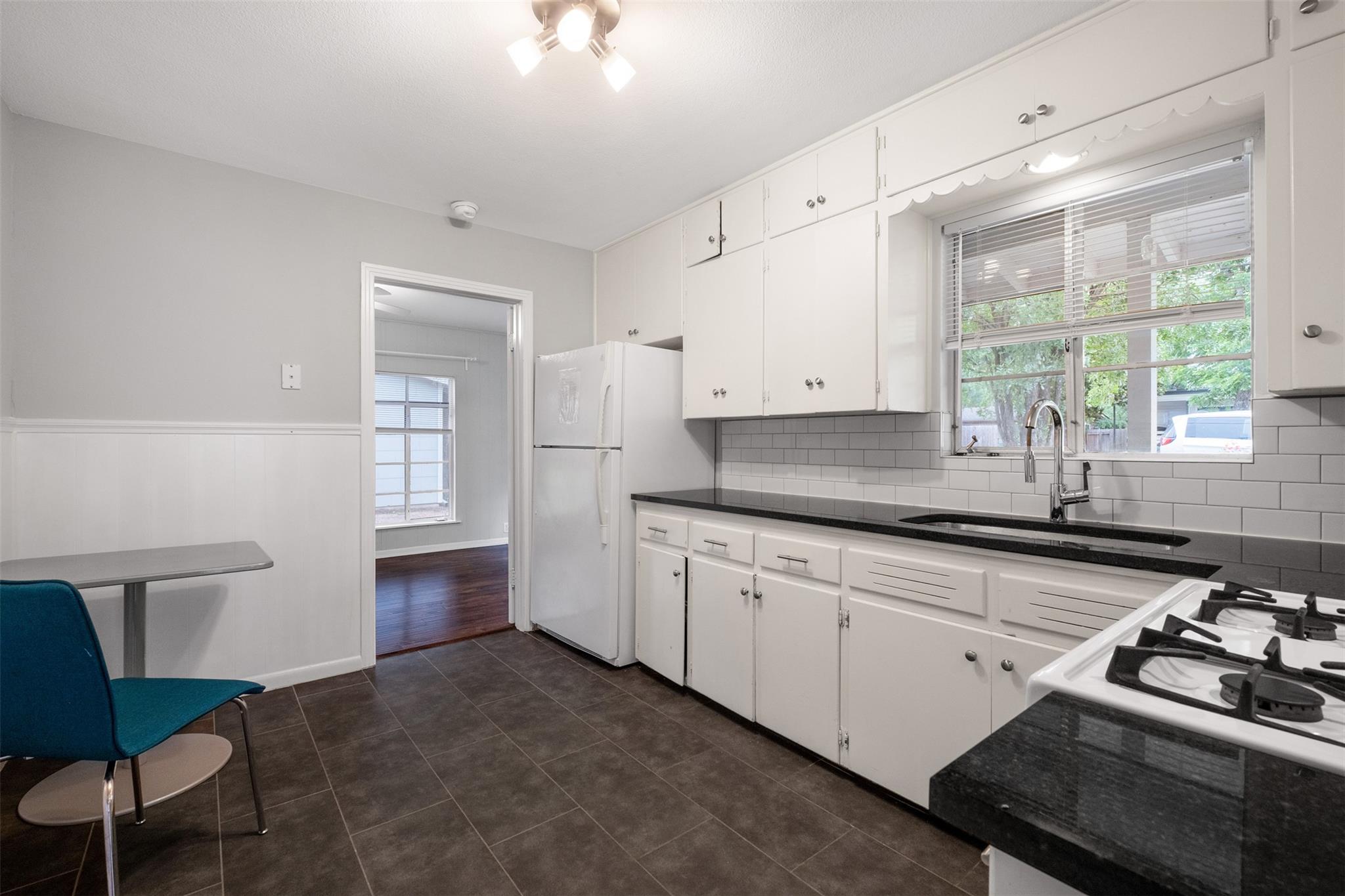 1905 W Saint Johns Ave, Austin, TX 78757
