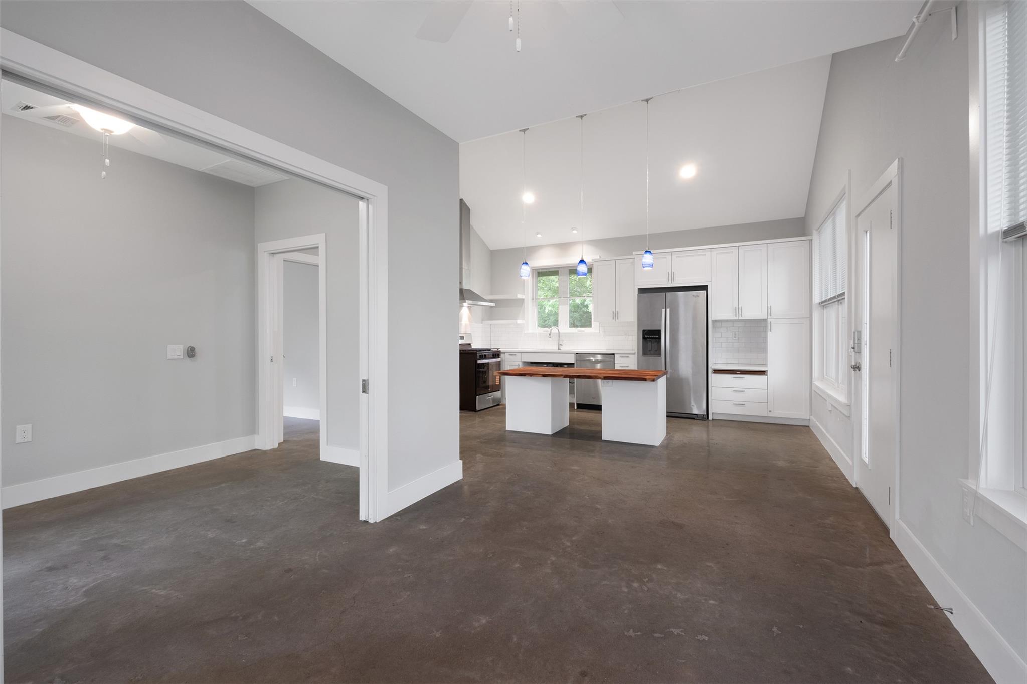 1905 W Saint Johns Ave, Austin, TX 78757
