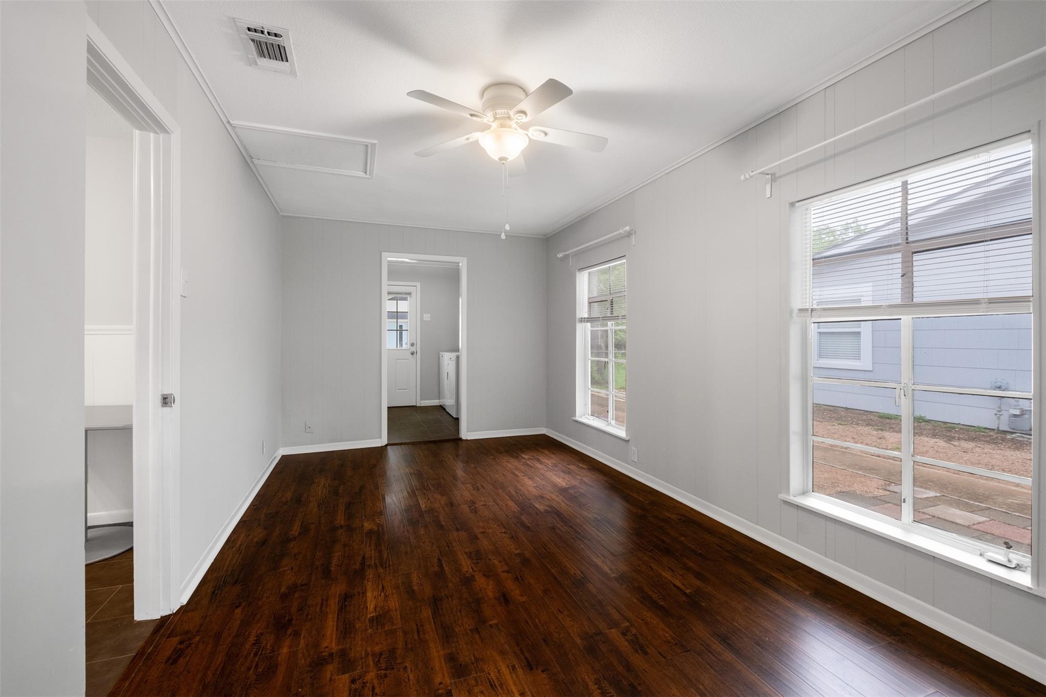 1905 W Saint Johns Ave, Austin, TX 78757