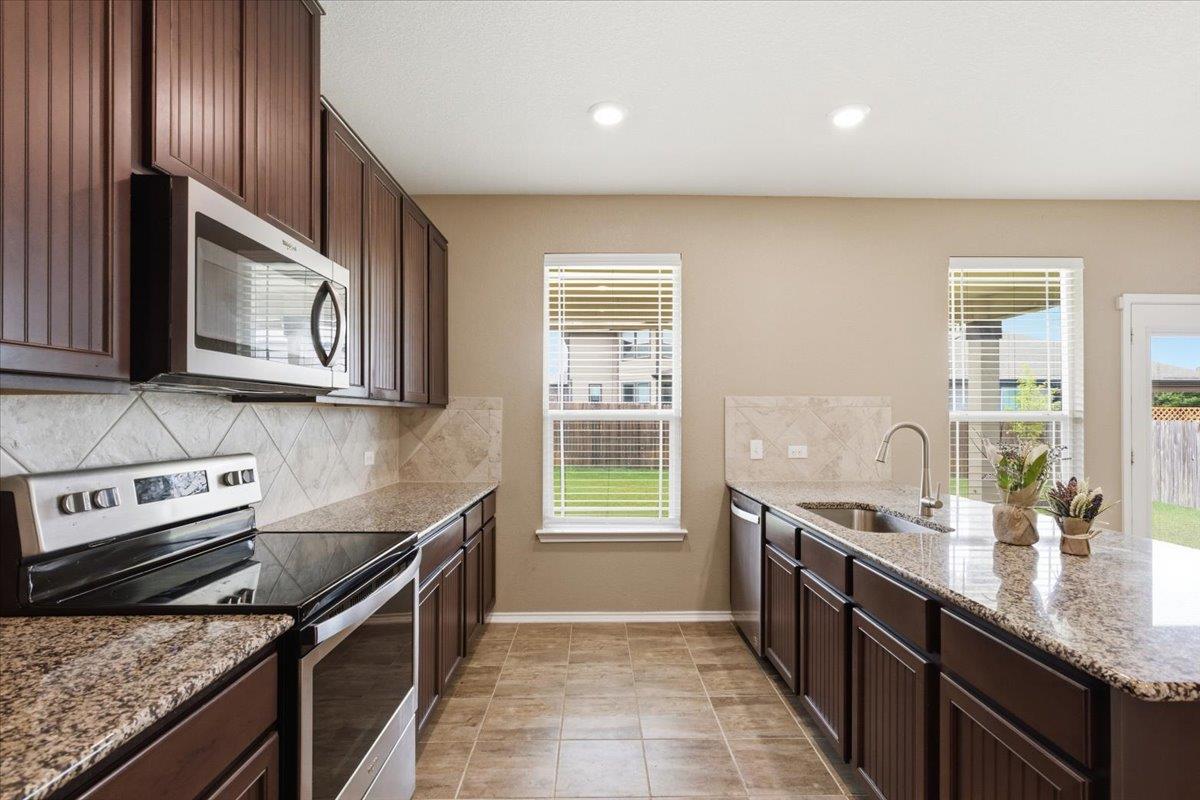 1006 Toltec Trl, Georgetown, TX 78626