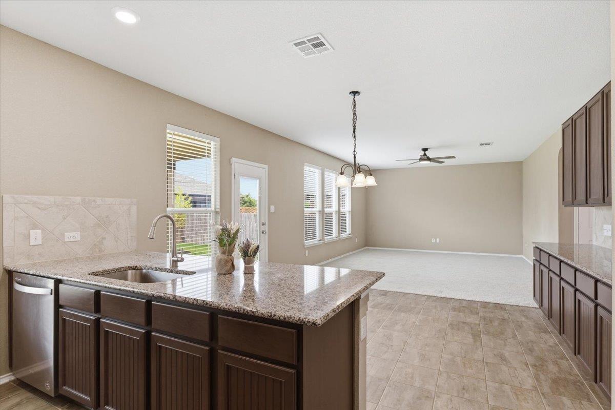 1006 Toltec Trl, Georgetown, TX 78626