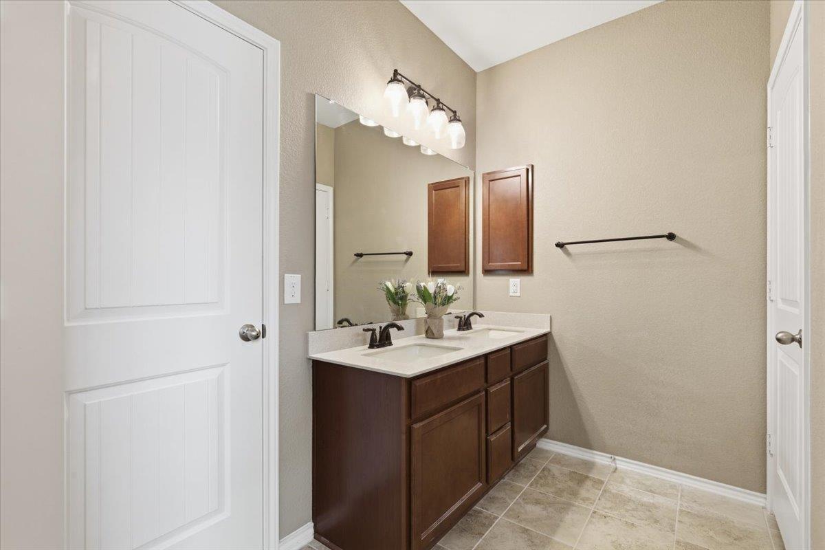 1006 Toltec Trl, Georgetown, TX 78626