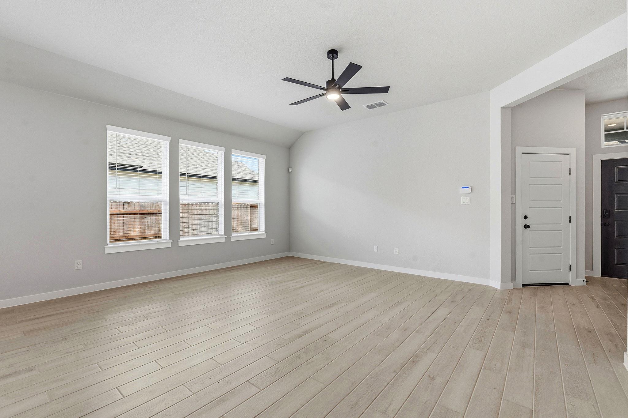 158 Paul Pena Dr, San Marcos, TX 78666