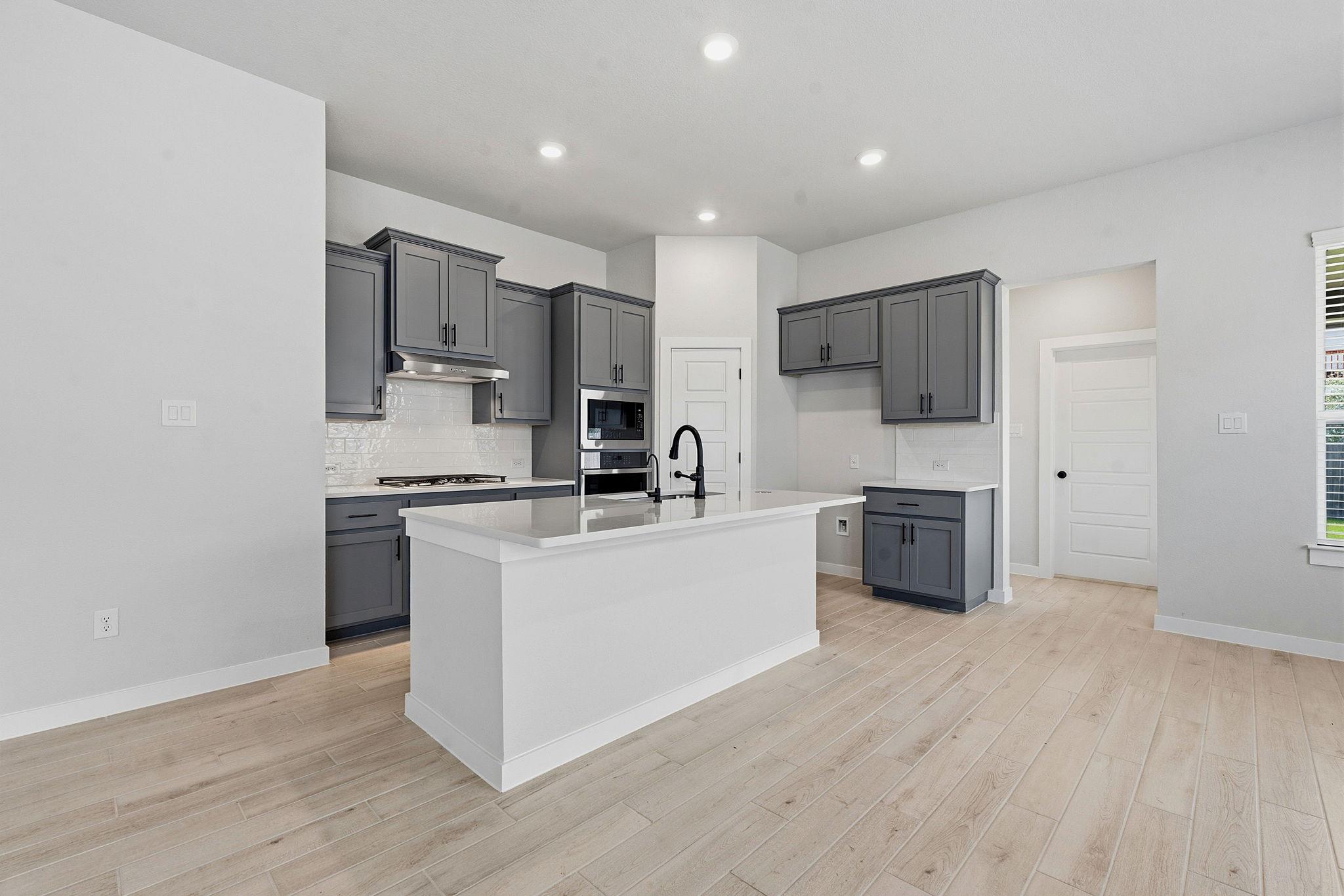 158 Paul Pena Dr, San Marcos, TX 78666