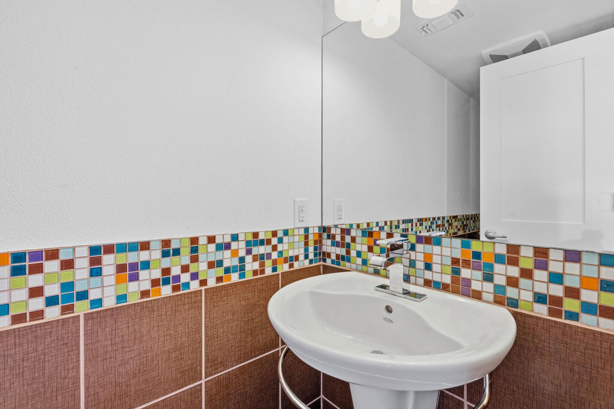 1004 Jousting Pl, Austin, TX 78746
