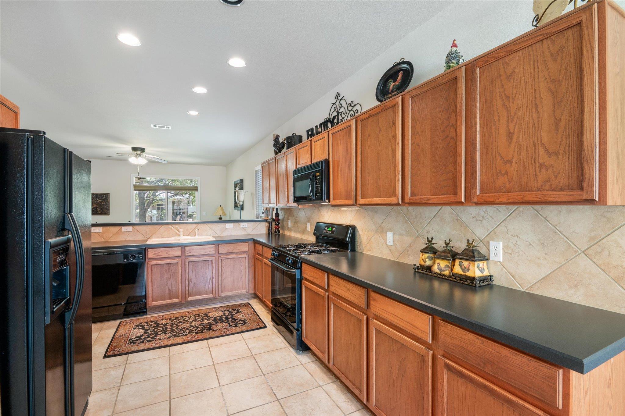 226 Winter Dr, Georgetown, TX 78633