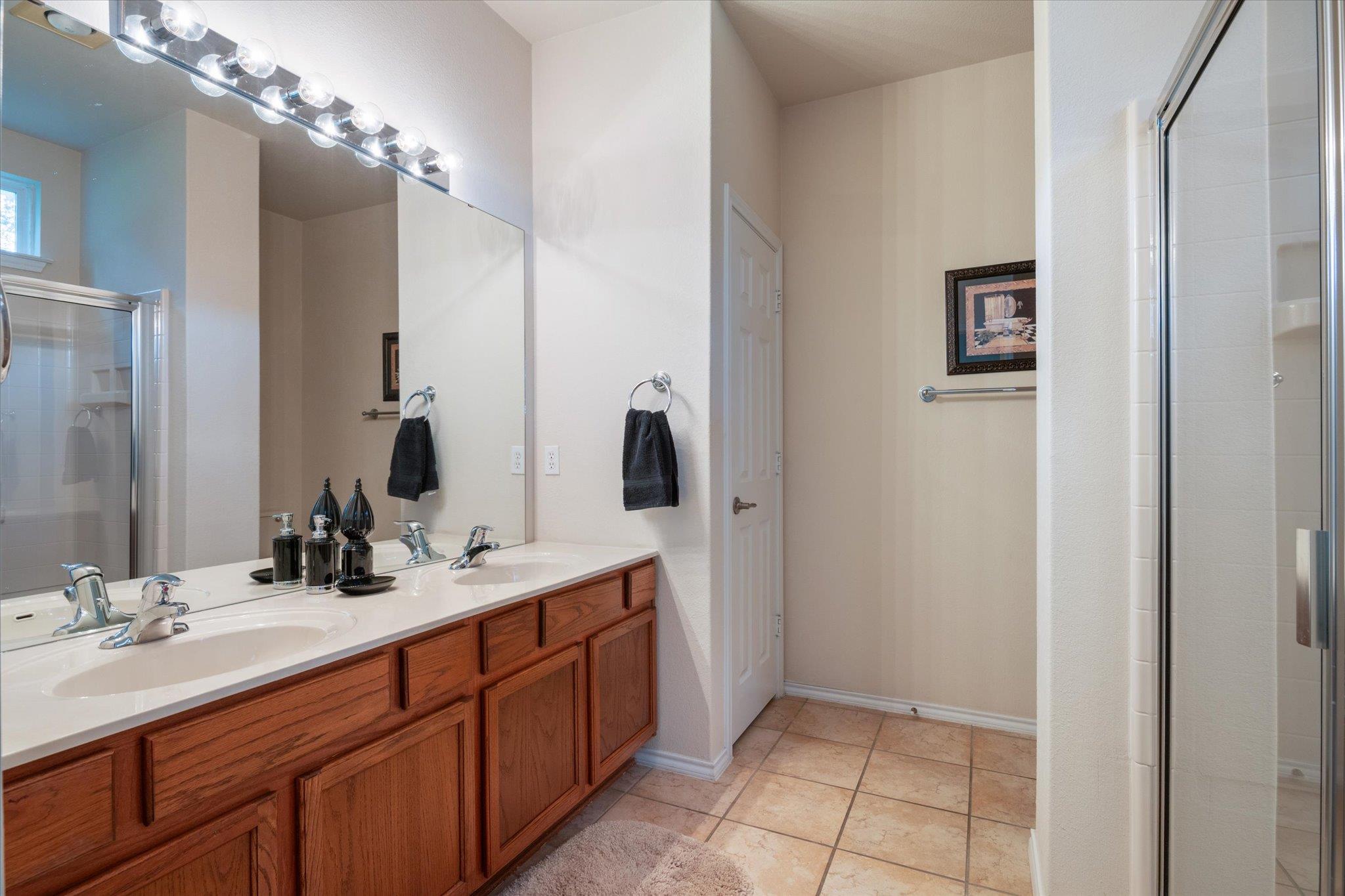 226 Winter Dr, Georgetown, TX 78633
