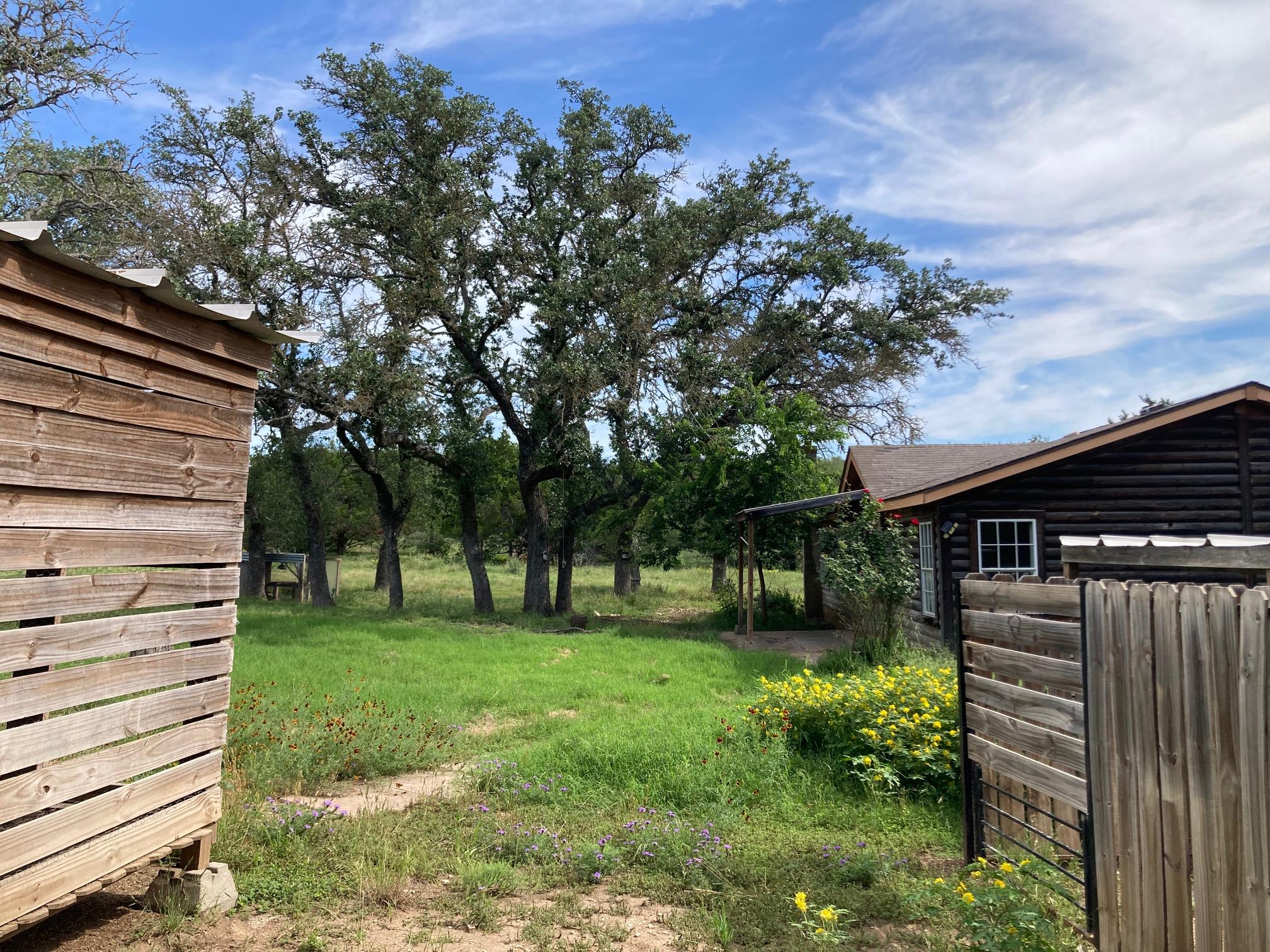 1050 Harmon Hills Rd, Dripping Springs, TX 78620