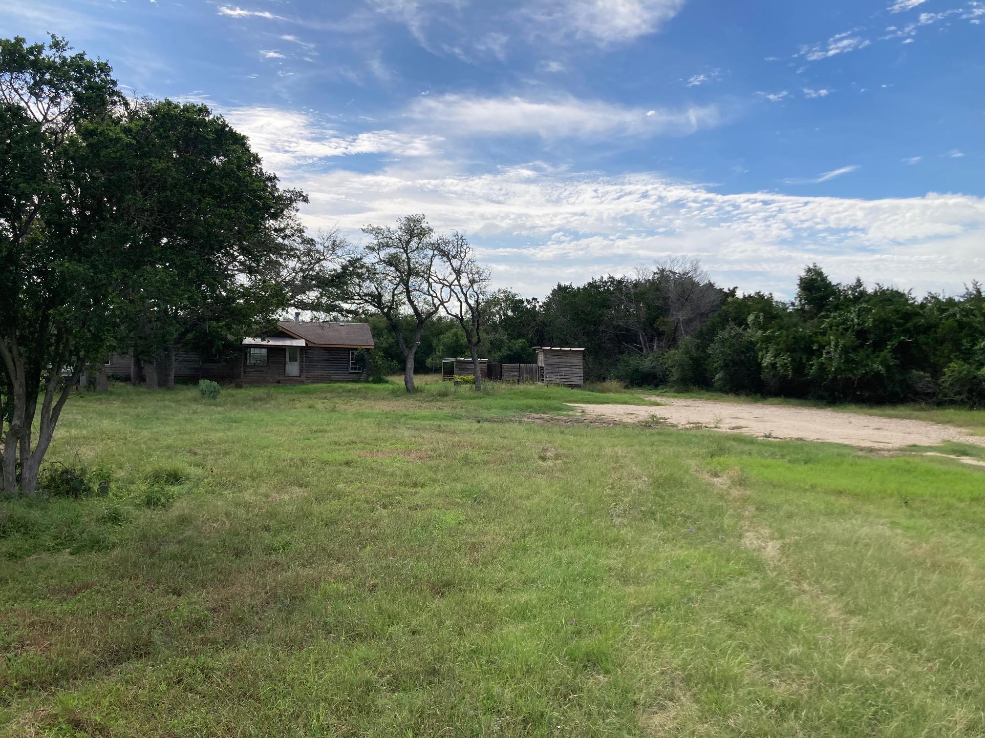 1050 Harmon Hills Rd, Dripping Springs, TX 78620
