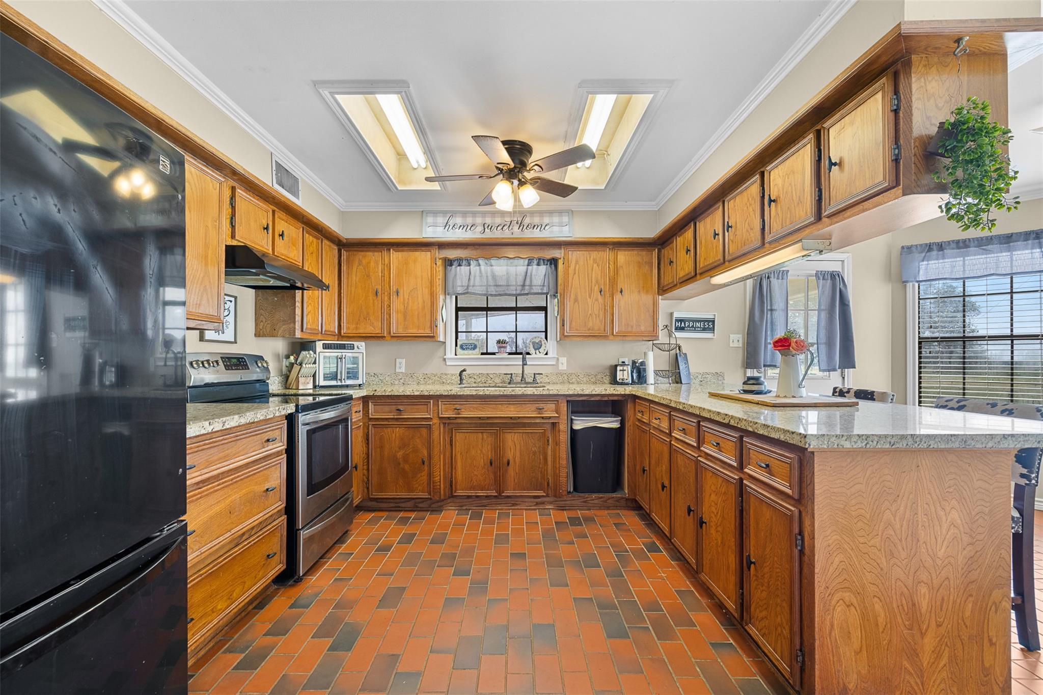 1347 County Road 426, Dime Box, TX 77853