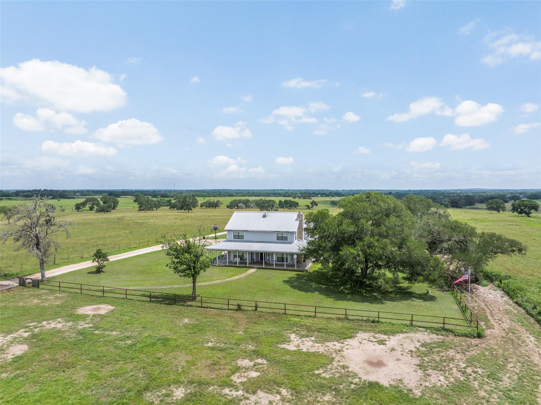 1347 County Road 426, Dime Box, TX 77853