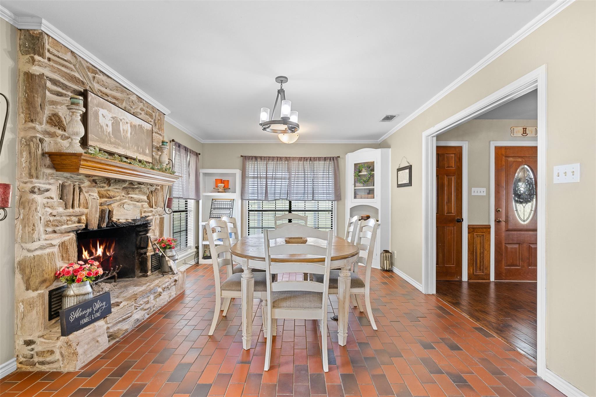 1347 County Road 426, Dime Box, TX 77853