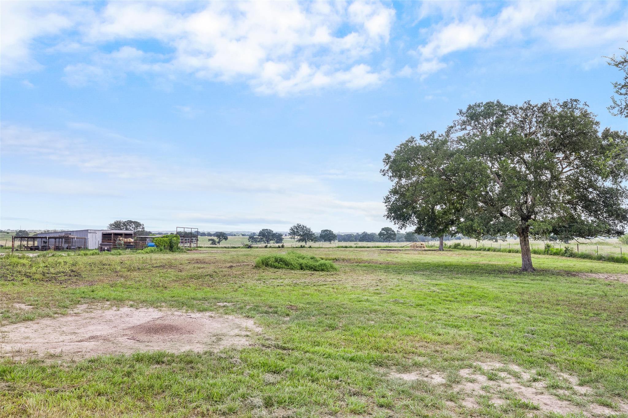 1347 County Road 426, Dime Box, TX 77853