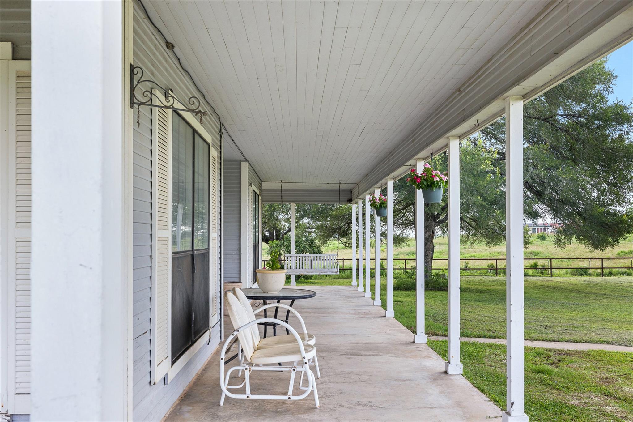 1347 County Road 426, Dime Box, TX 77853