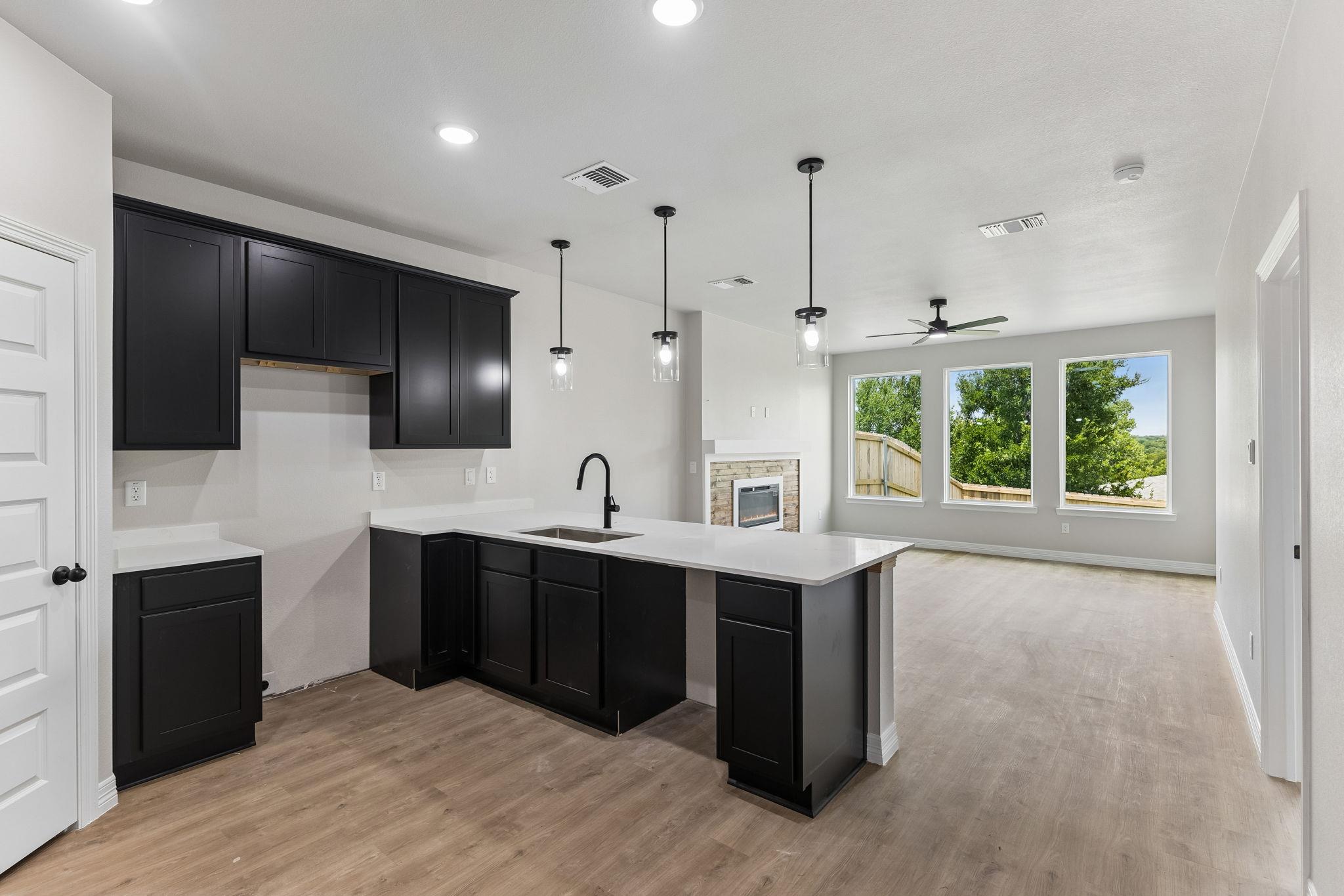 1307 Lone Pine Way, Killeen, TX 76543