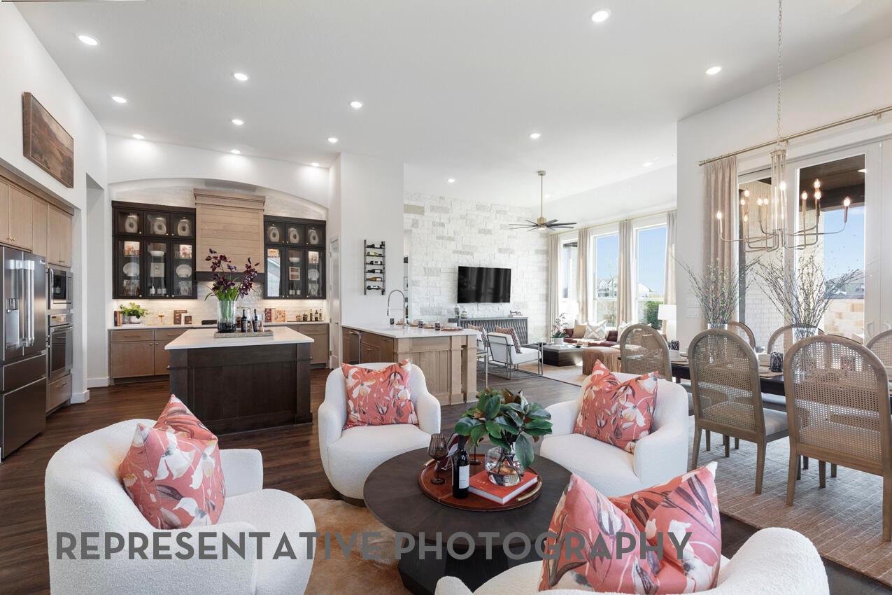 370 Tinctoria Creek Dr, Kyle, TX 78640