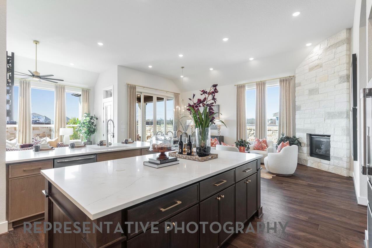 370 Tinctoria Creek Dr, Kyle, TX 78640