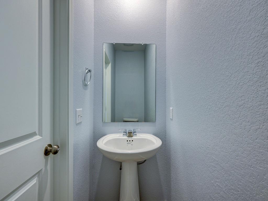 1716 FRONTENAC St, Leander, TX 78641