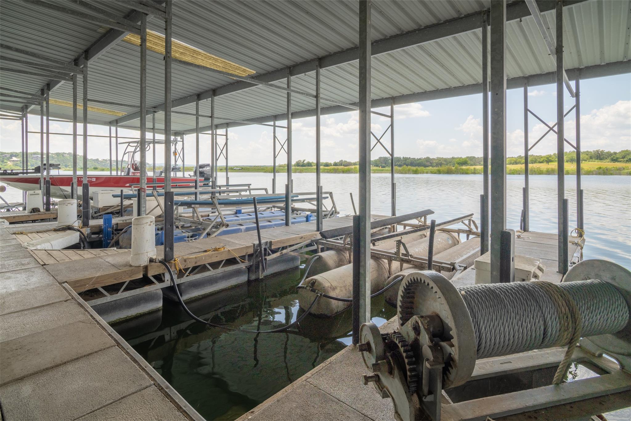 828 Wesley Ridge Dr, Spicewood, TX 78669