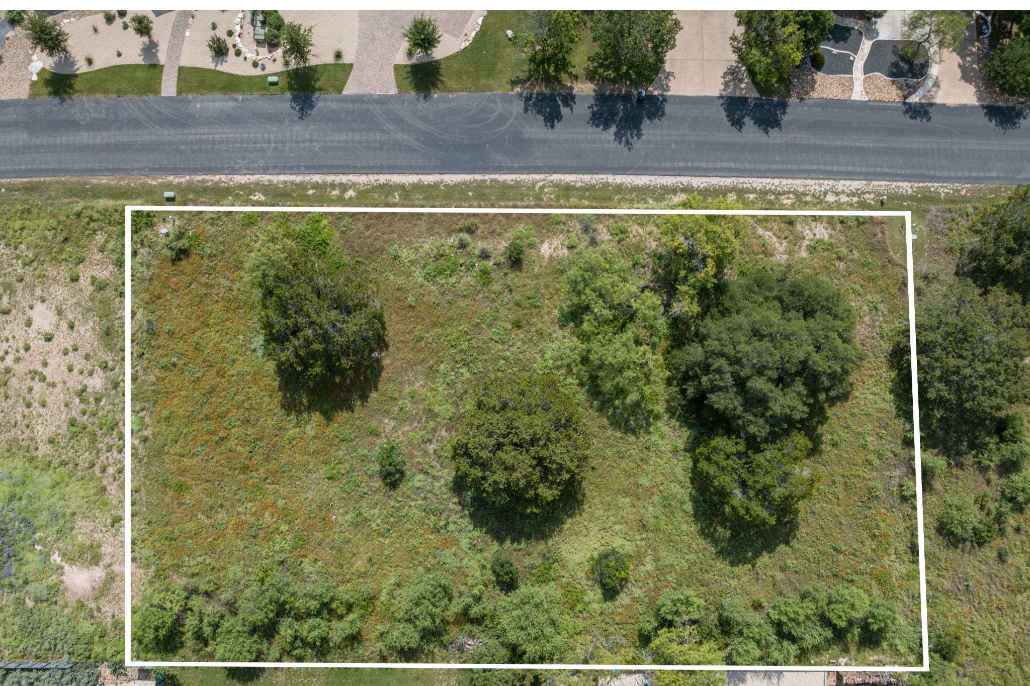 828 Wesley Ridge Dr, Spicewood, TX 78669