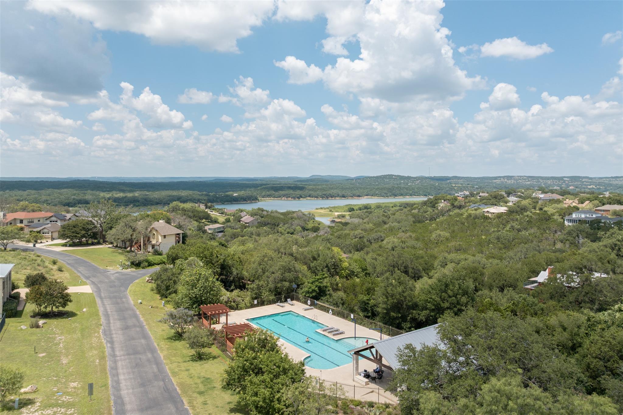 828 Wesley Ridge Dr, Spicewood, TX 78669