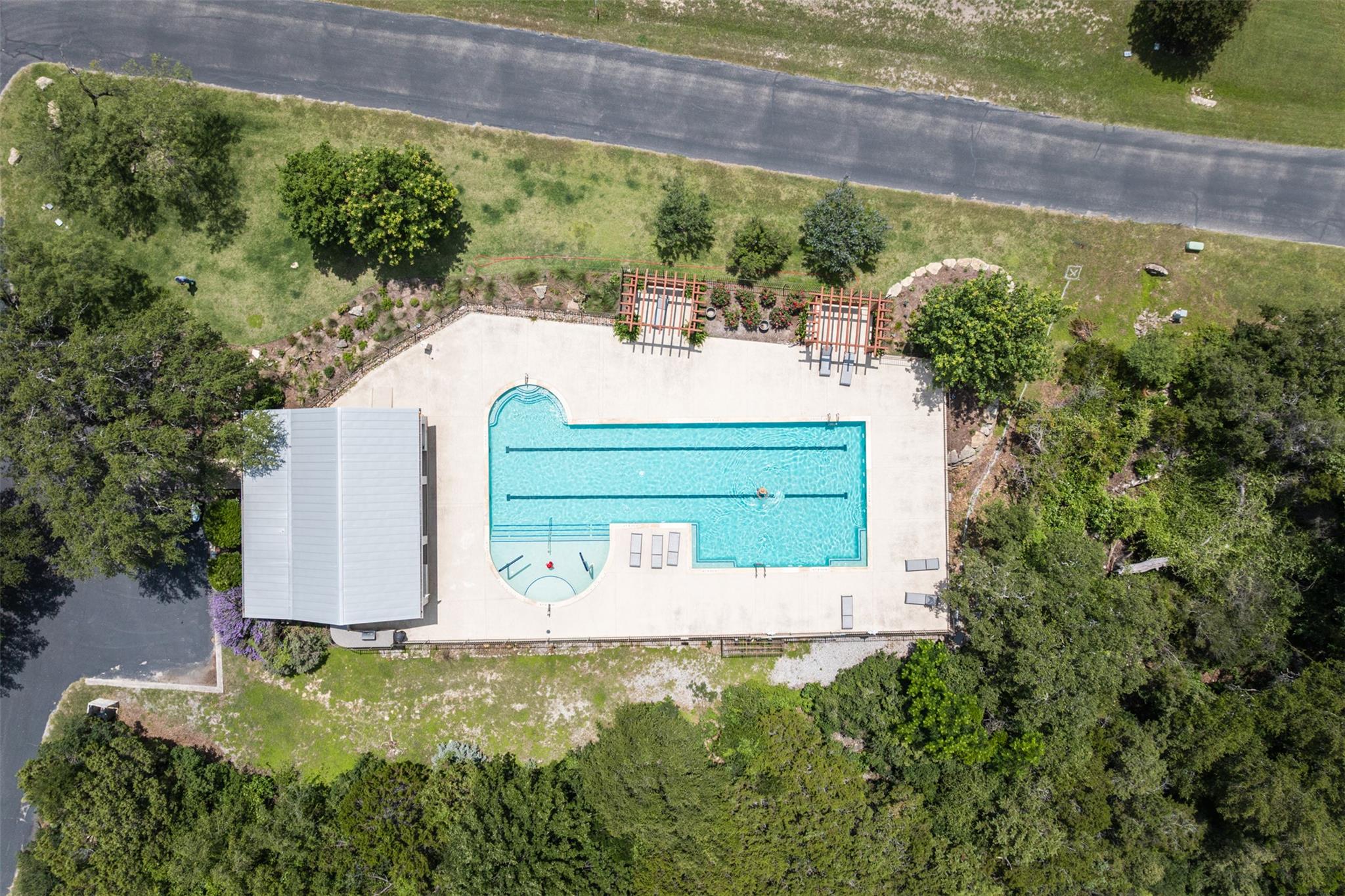 828 Wesley Ridge Dr, Spicewood, TX 78669