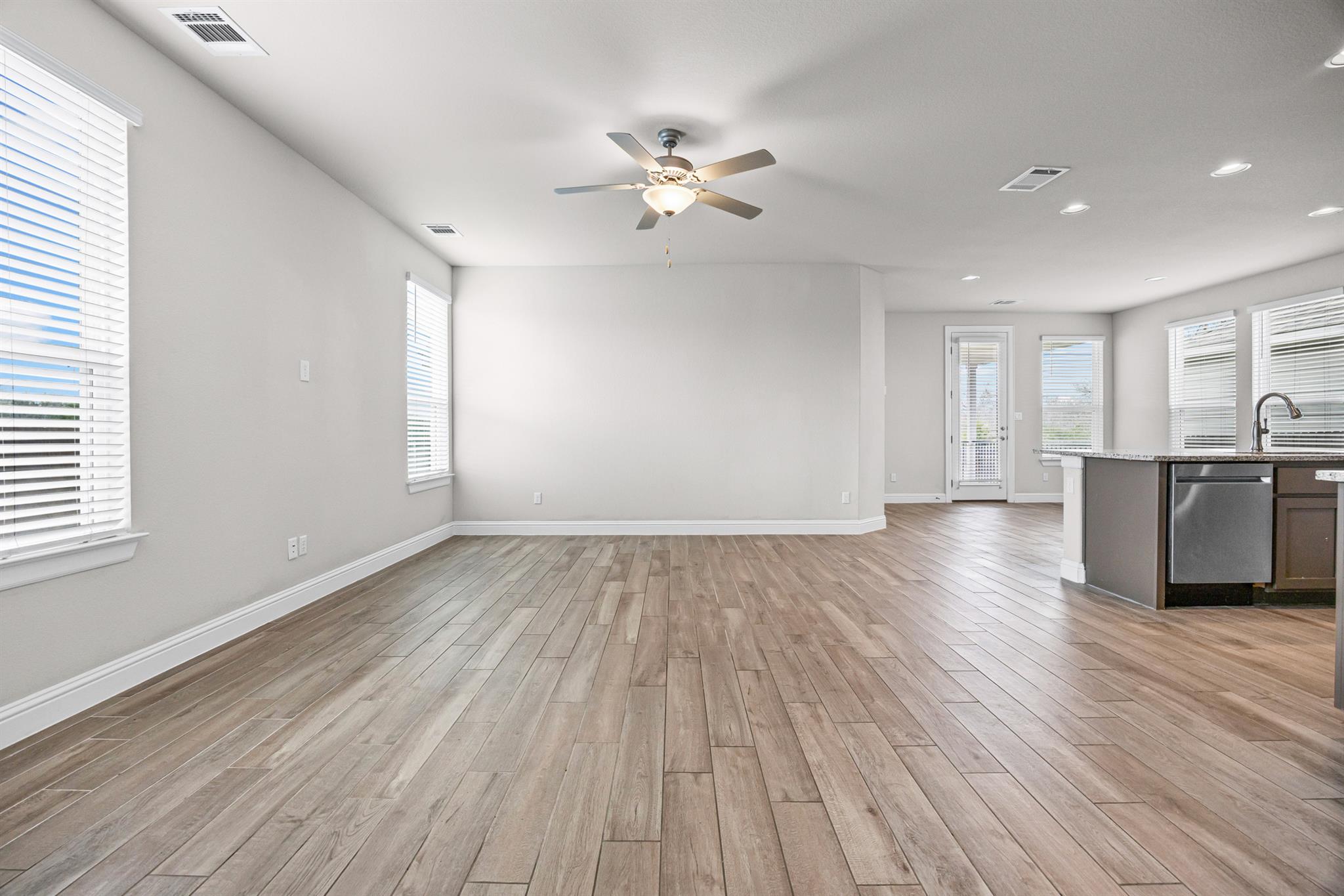 101 Stone Canyon Dr, Georgetown, TX 78628