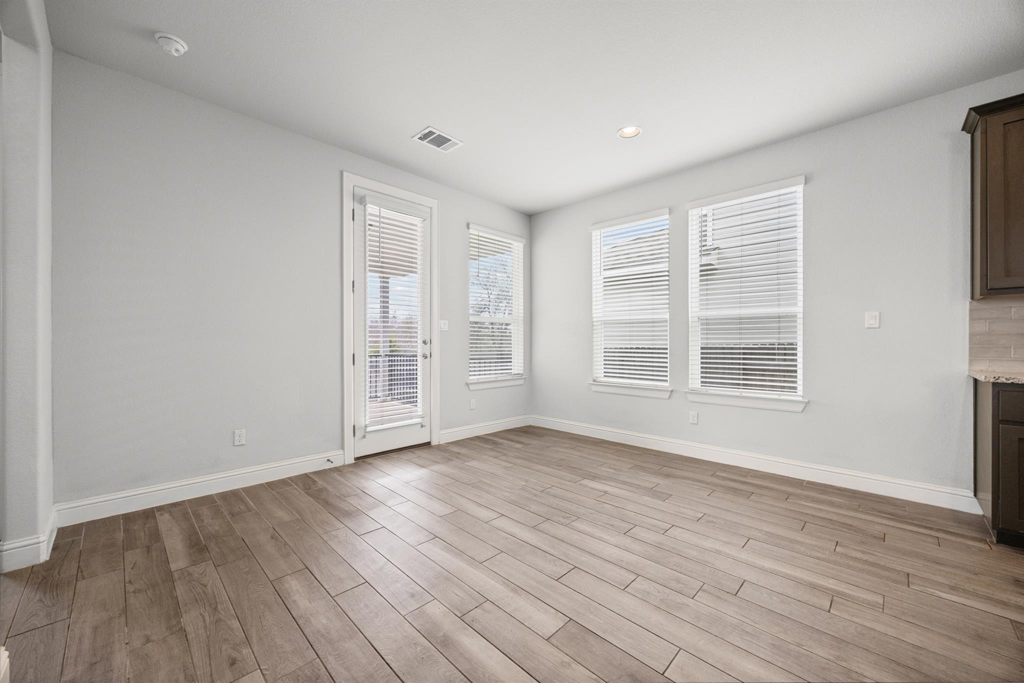 101 Stone Canyon Dr, Georgetown, TX 78628