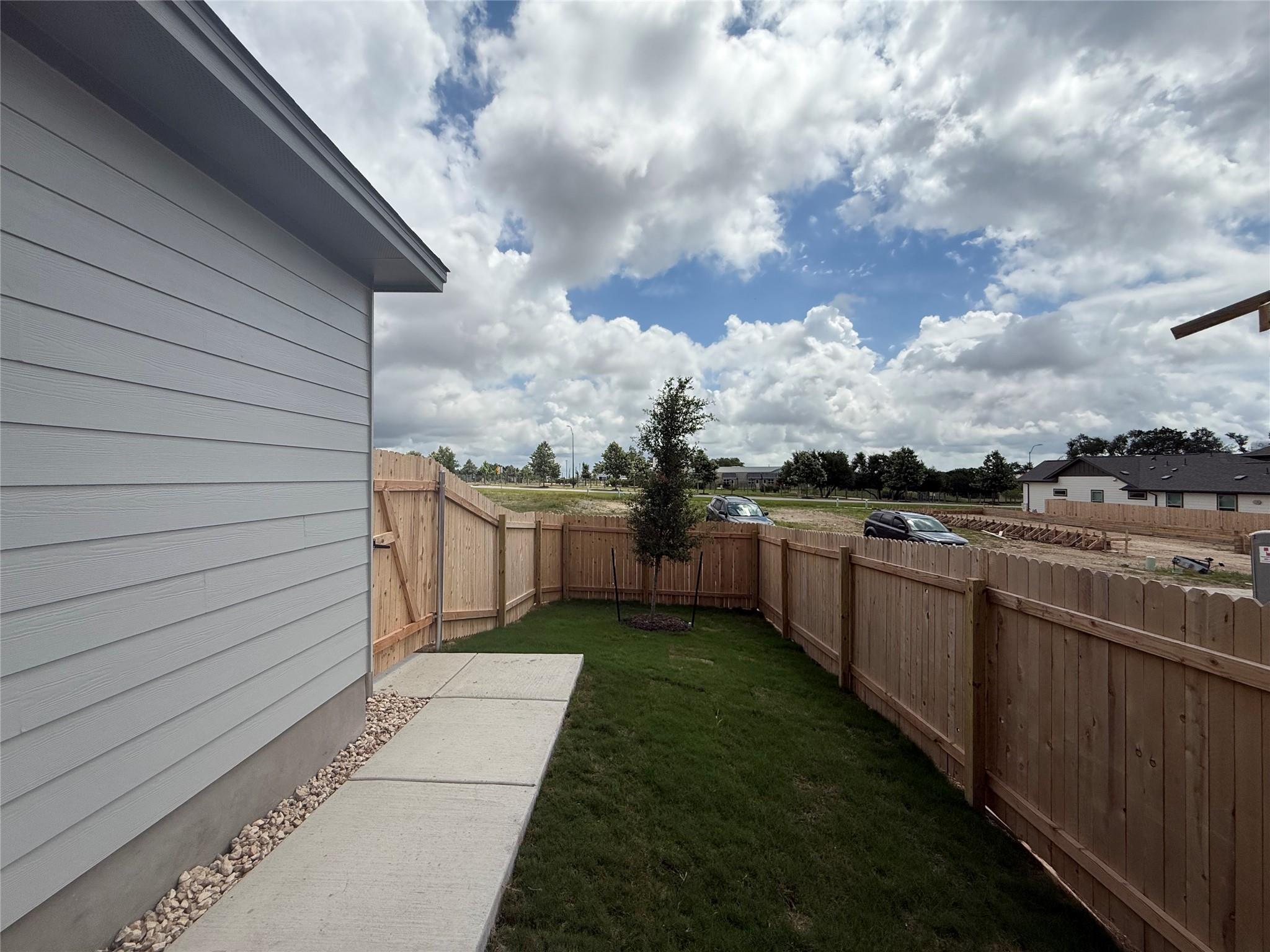 132 Tenny Ln, Kyle, TX 78640